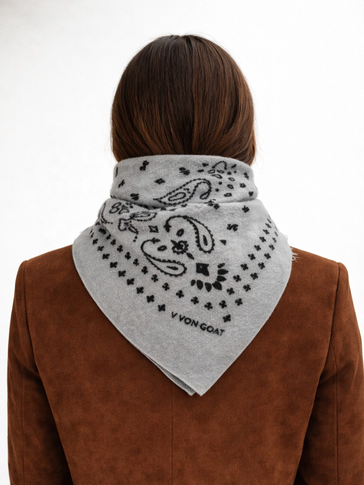 Bandana XXL Sahara Grey de cashmere 100% — pañuelo suave y elegante