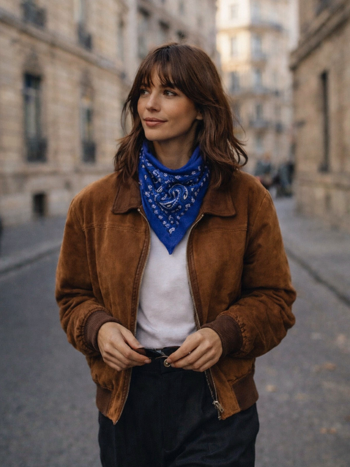 Bandana XXL Sahara Azul Klein de cashmere 100% — pañuelo suave y elegante