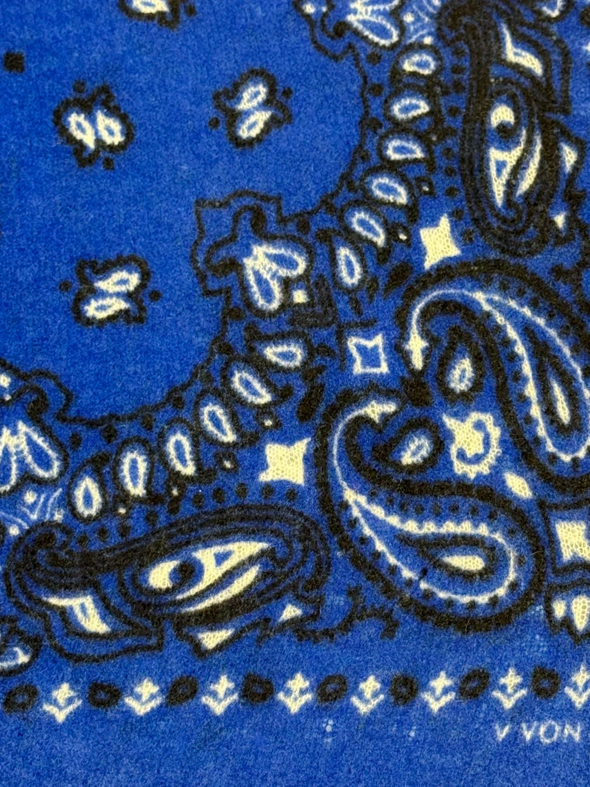 Bandana XXL Sahara Azul Klein de cashmere 100% — pañuelo suave y elegante