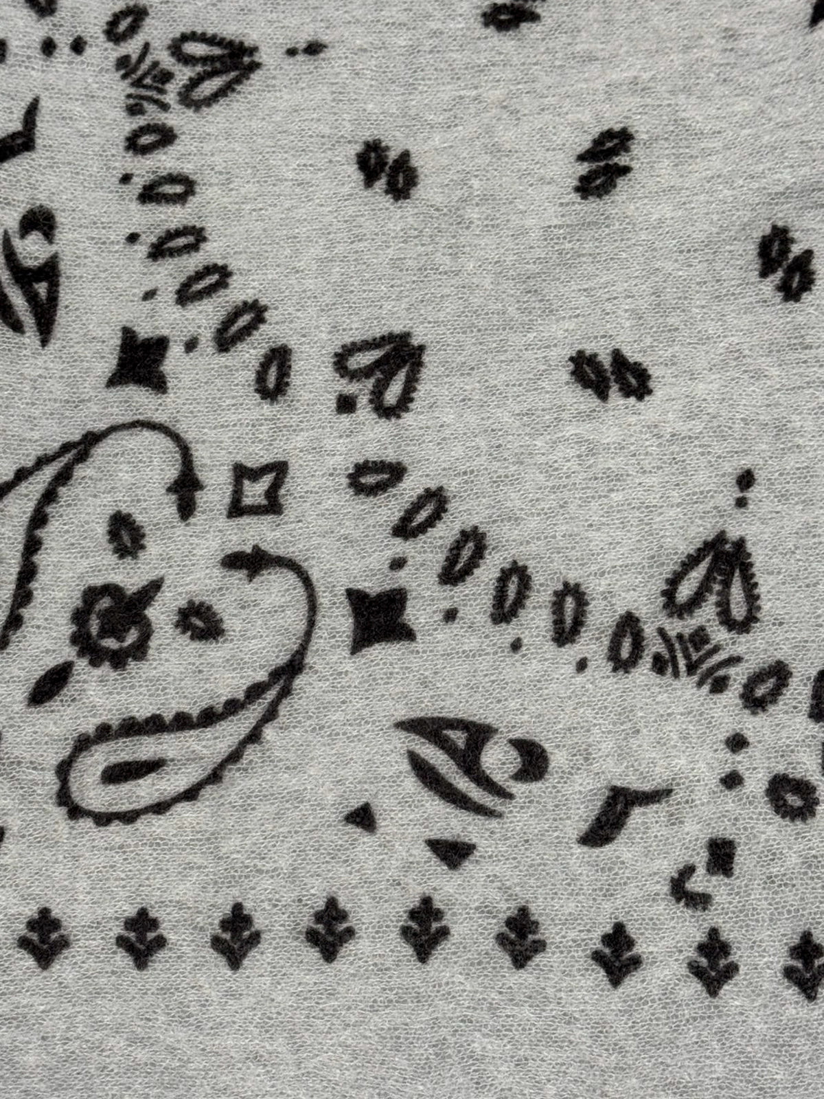 Bandana XXL Sahara Grey de cashmere 100% — pañuelo suave y elegante