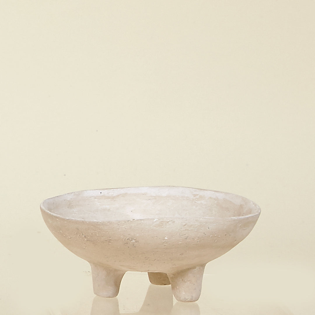 Centro patitas papel maché