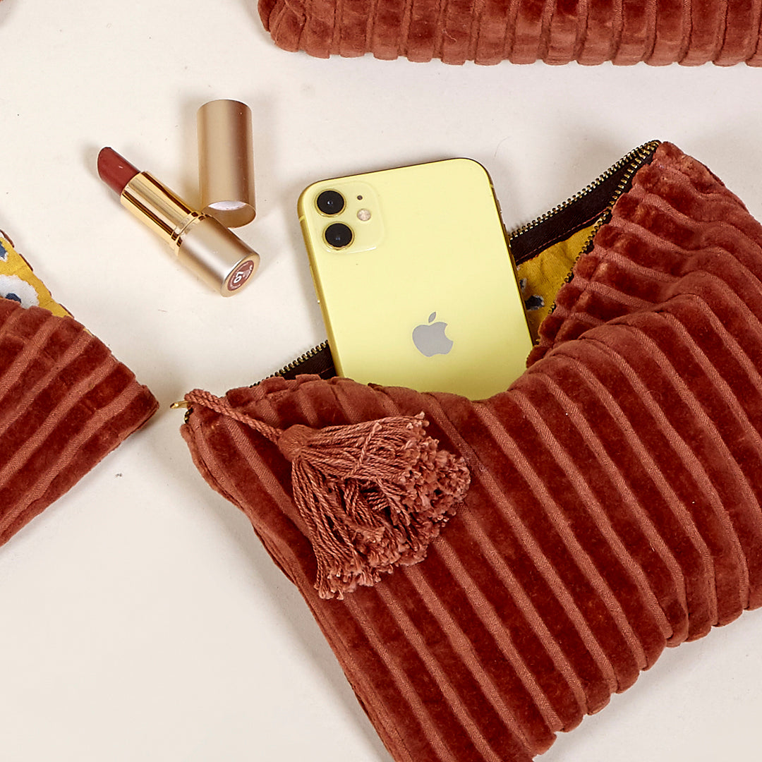 Neceser Gala velvet de terciopelo en mostaza, terracota y gris