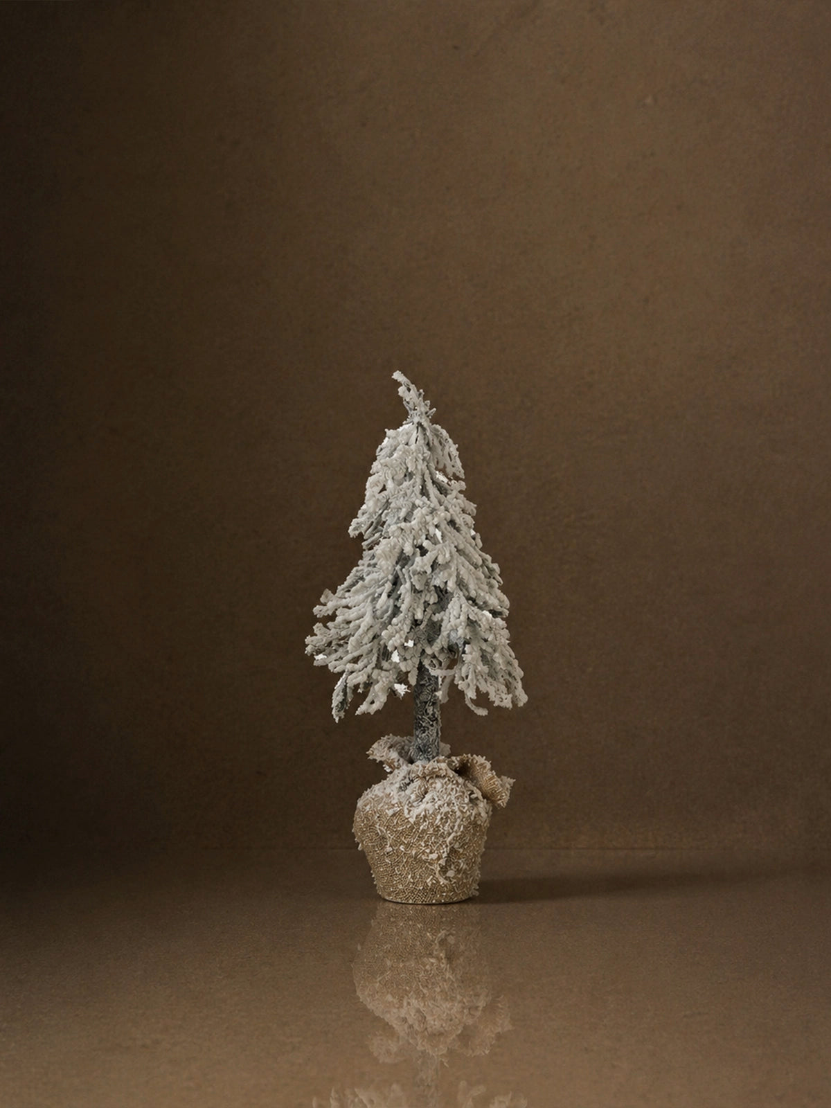 Árbol de Navidad Nevado con Maceta – 62 cm