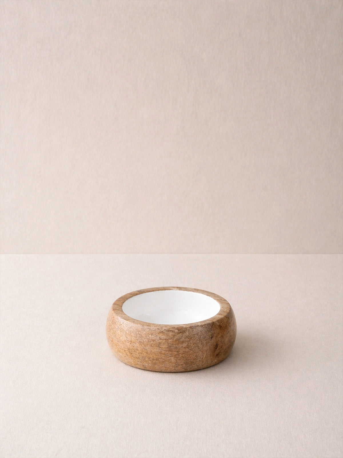 Bol de Madera de Mango con Interior Esmaltado | Cuenco Decorativo en Azul Océano o Blanco para Snacks y Aperitivos