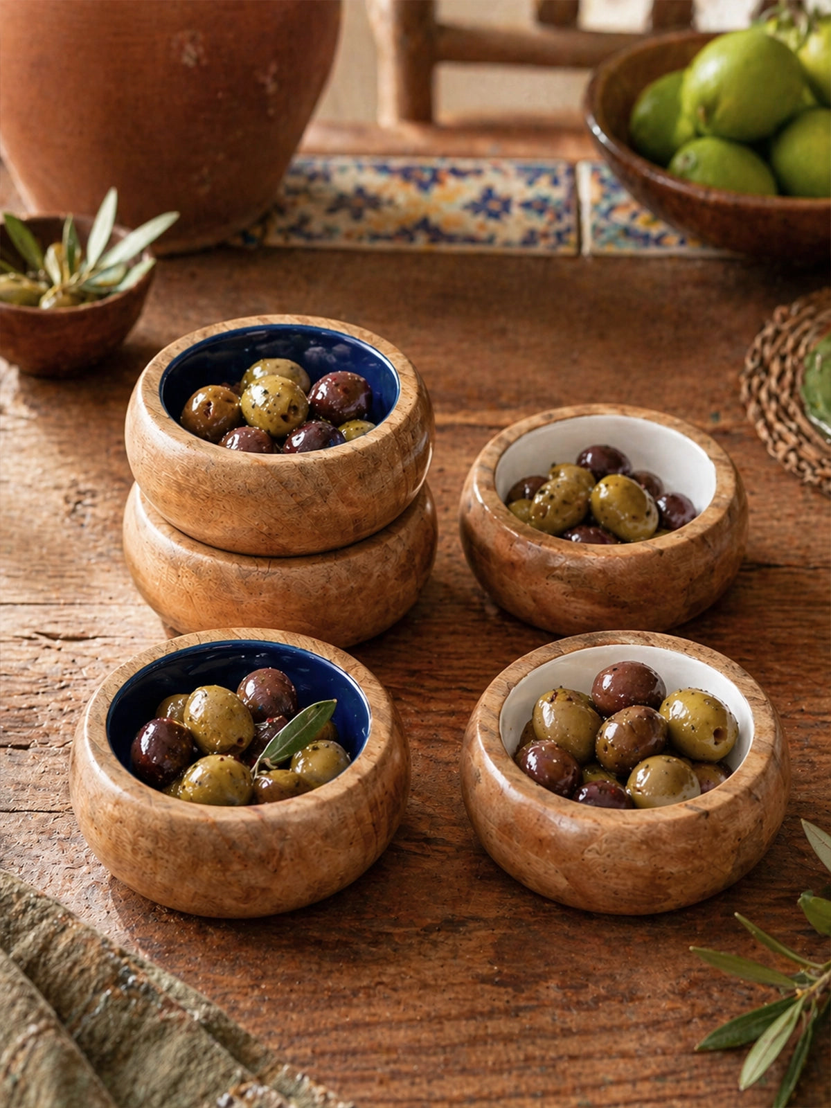 Bol de Madera de Mango con Interior Esmaltado | Cuenco Decorativo en Azul Océano o Blanco para Snacks y Aperitivos