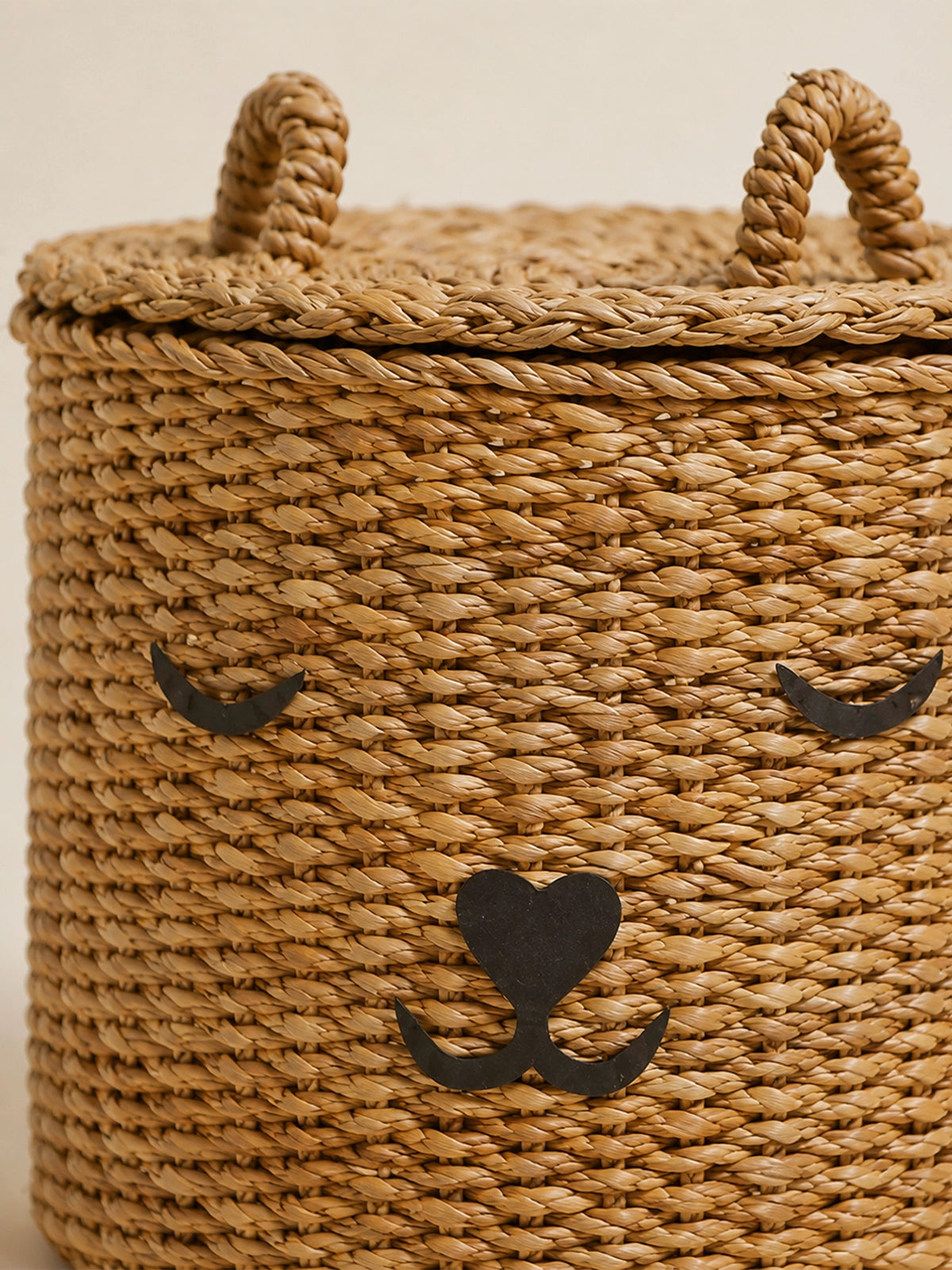 Cesta Oso con tapa y asas de fibra natural Ø25 x H24 cm