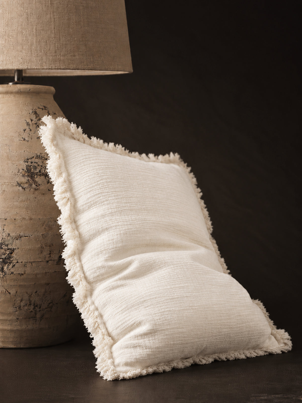 Funda de Cojín de Bambula con Flecos 40x60 cm – Blanco o Beige