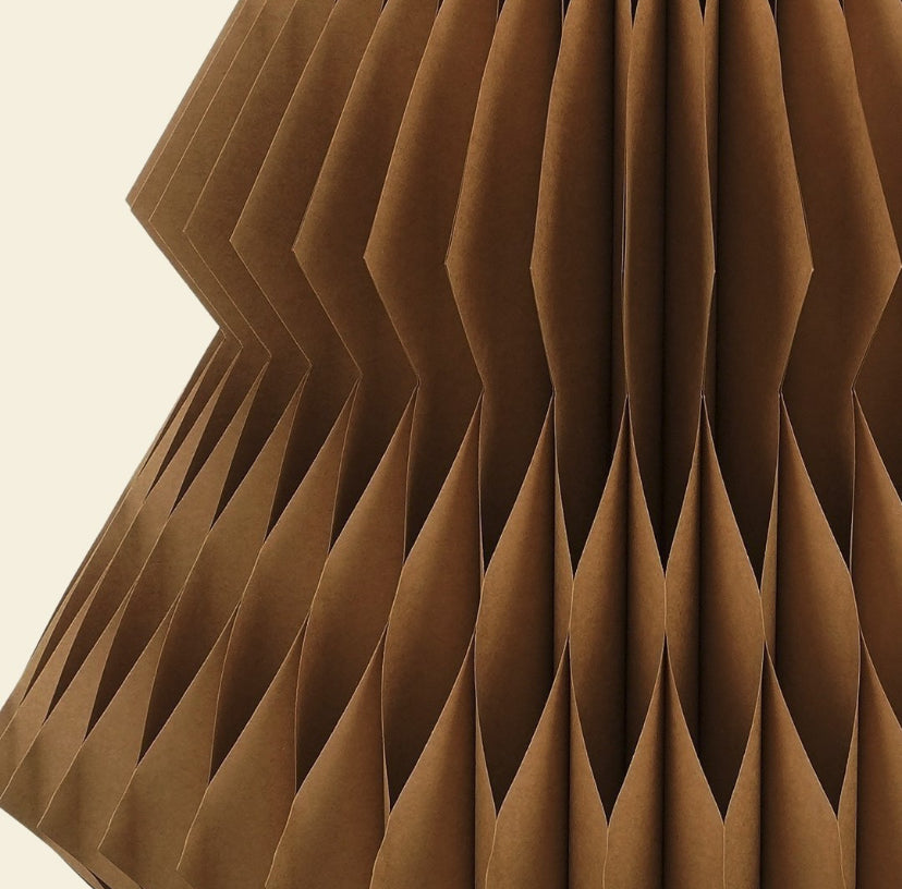 Christmas tree de papel color marrón