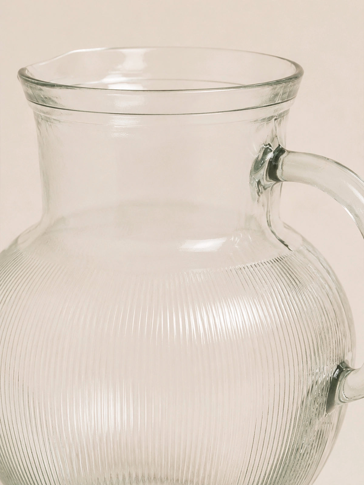 Jarra de vidrio reciclado para agua, limonada y sangría 2,3L