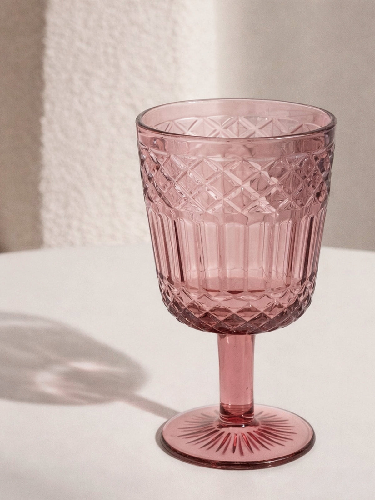 Juego de 12 Copas Vintage de Cristal Malva con Relieve