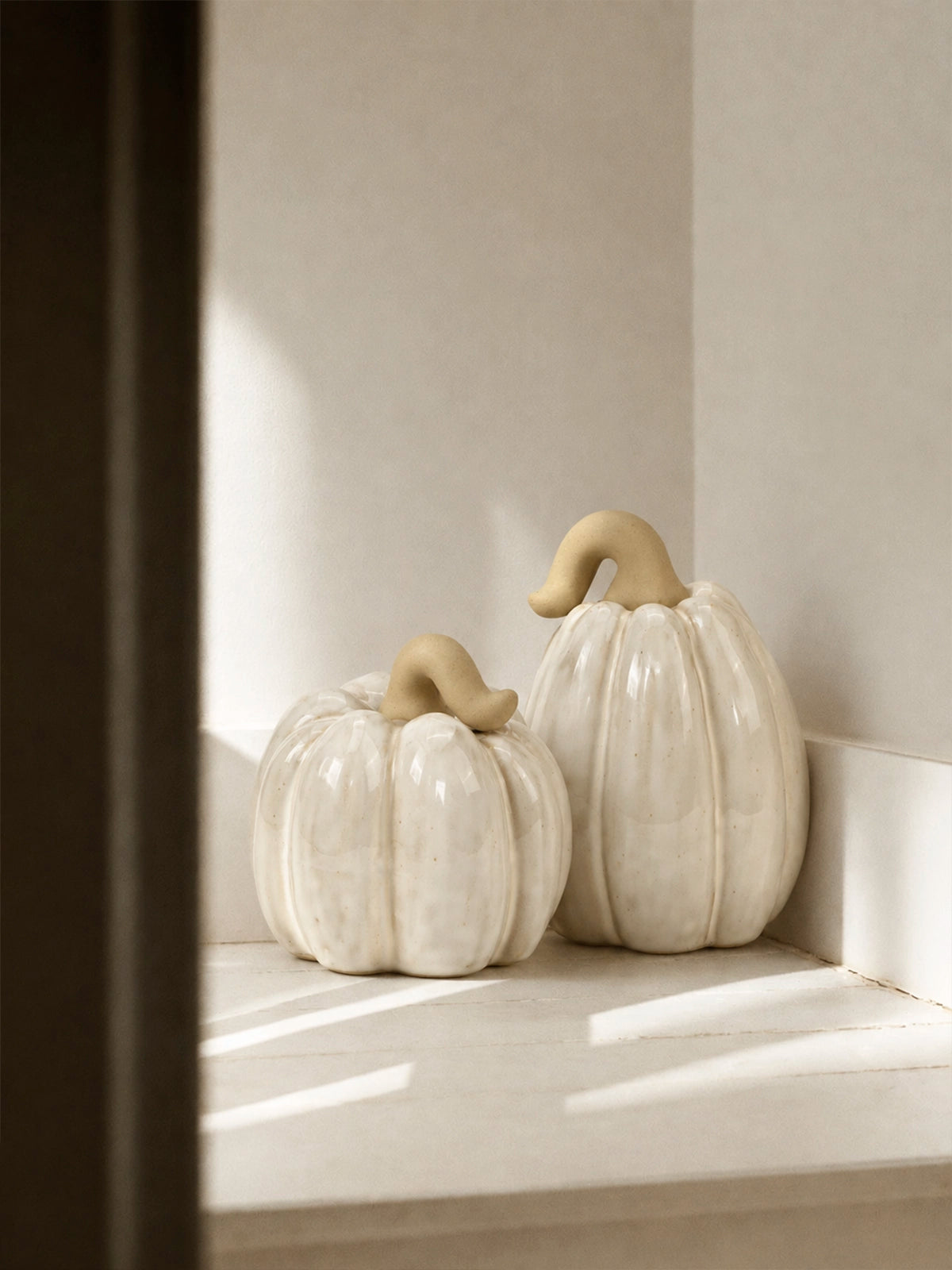 Juego de 2 Calabazas Decorativas de Cerámica Blanca