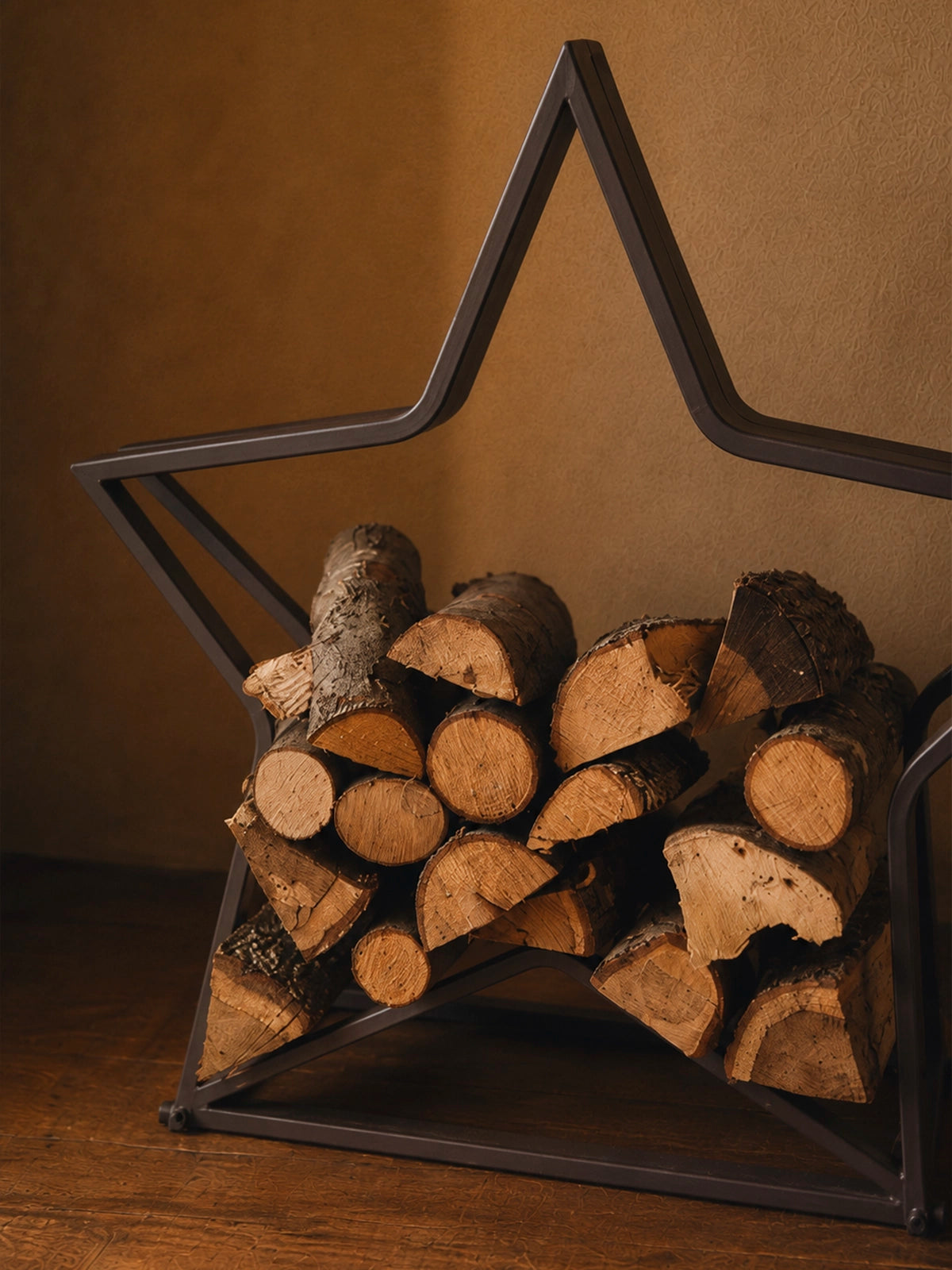 Leñero Estrella de Metal Negro – 74 × 28 × 69 cm