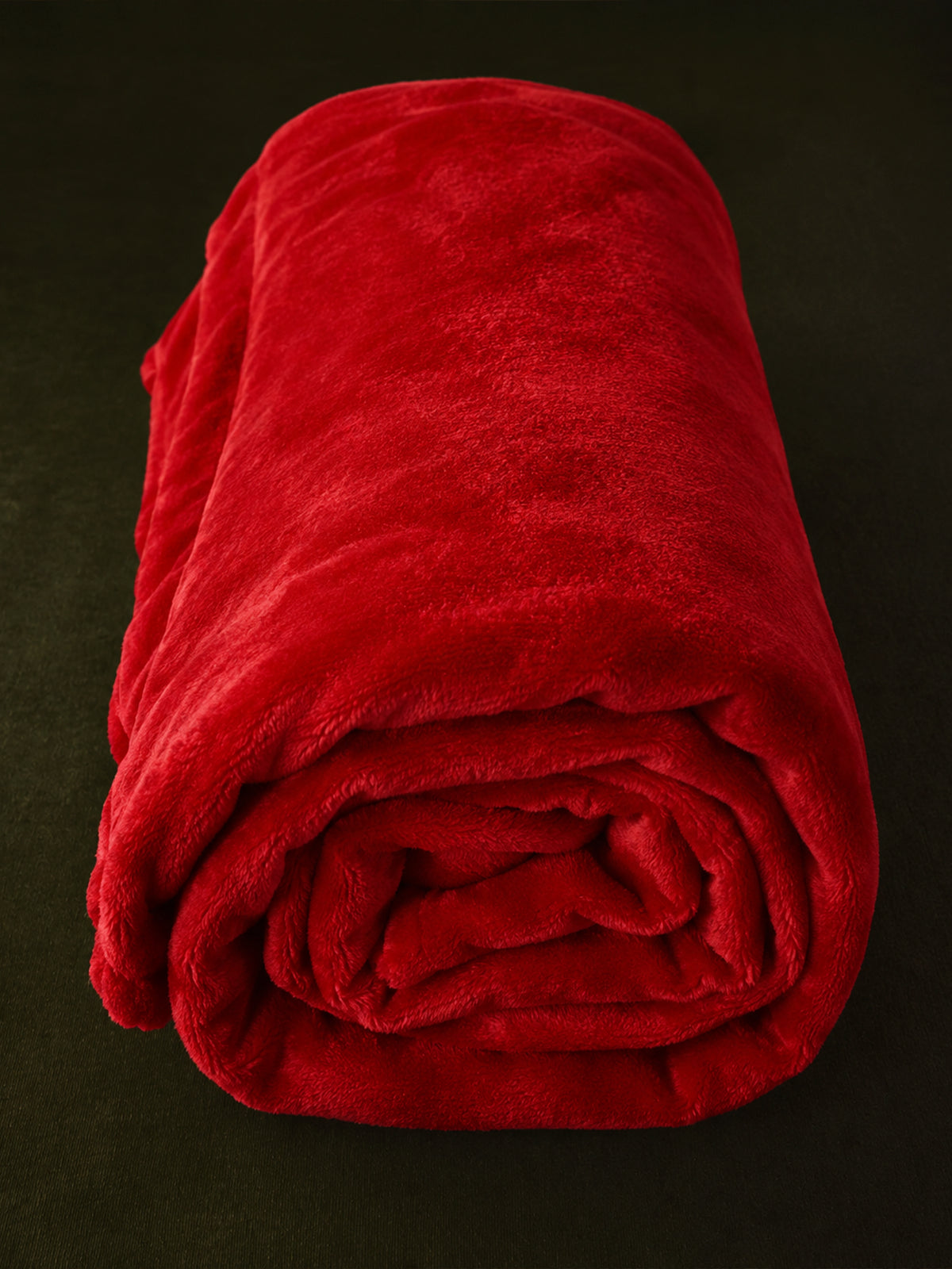 Manta Plaid Roja de Poliéster Suave – 130 × 180 cm