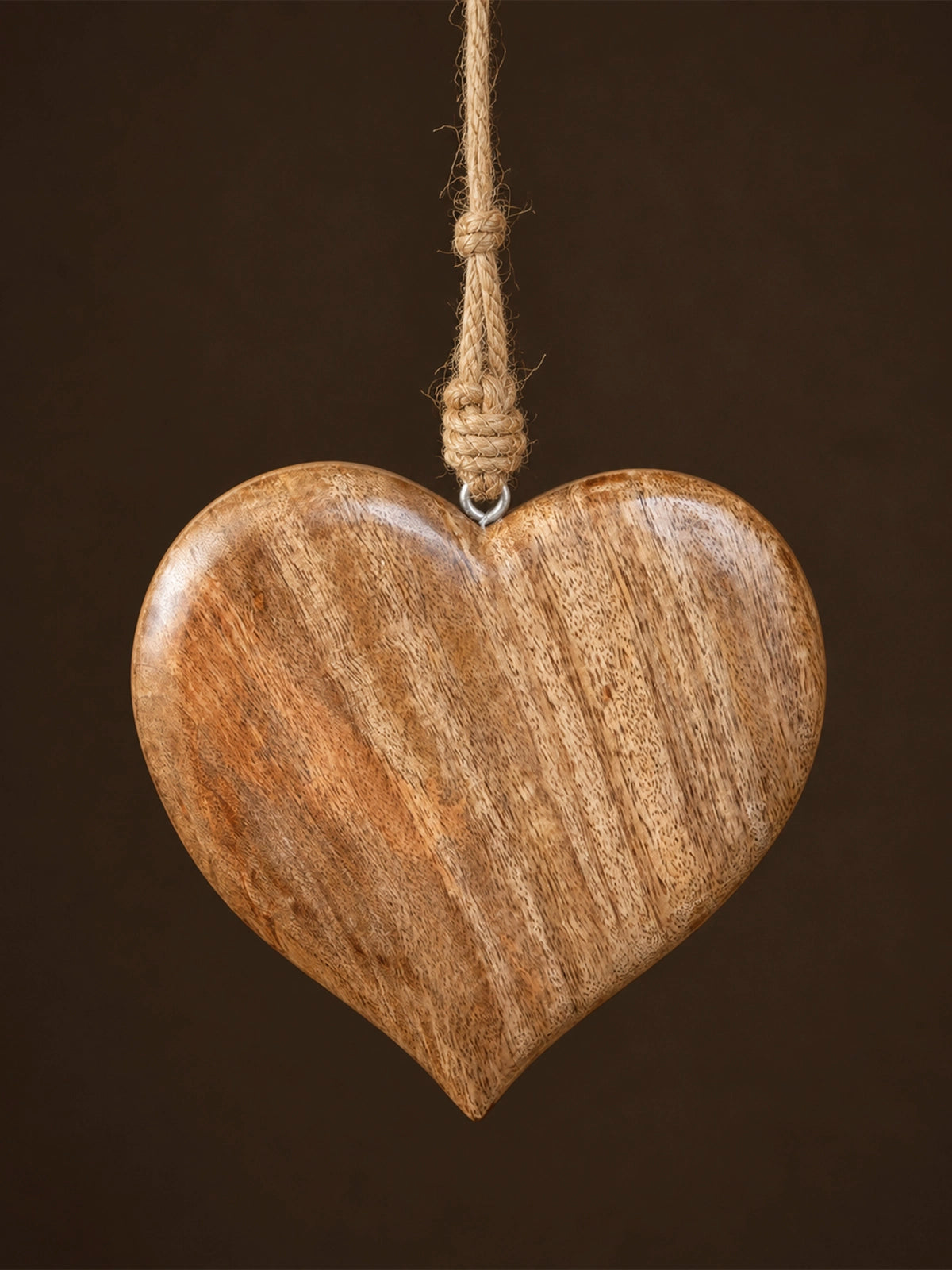 Set de 4 Corazones Navideños Colgantes de Madera de Mango Natural – 15 × 15 cm
