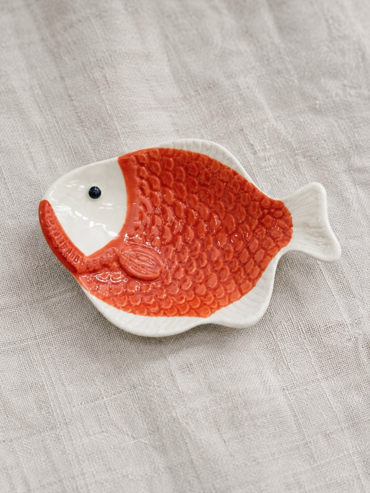 Set de 4 cuencos de cerámica con forma de pez 11,5 x 7 cm