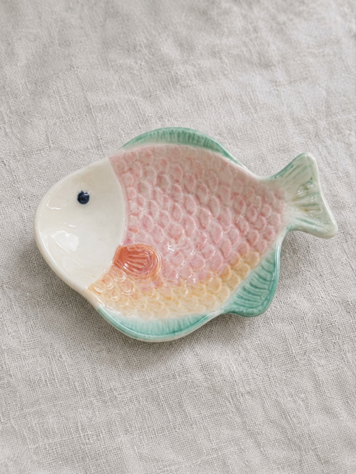 Set de 4 cuencos de cerámica con forma de pez 11,5 x 7 cm