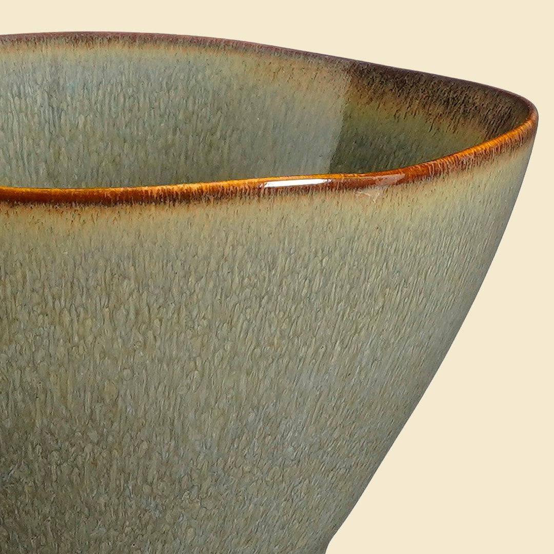 Bol verde jade de cerámica perfecto para aperitivos