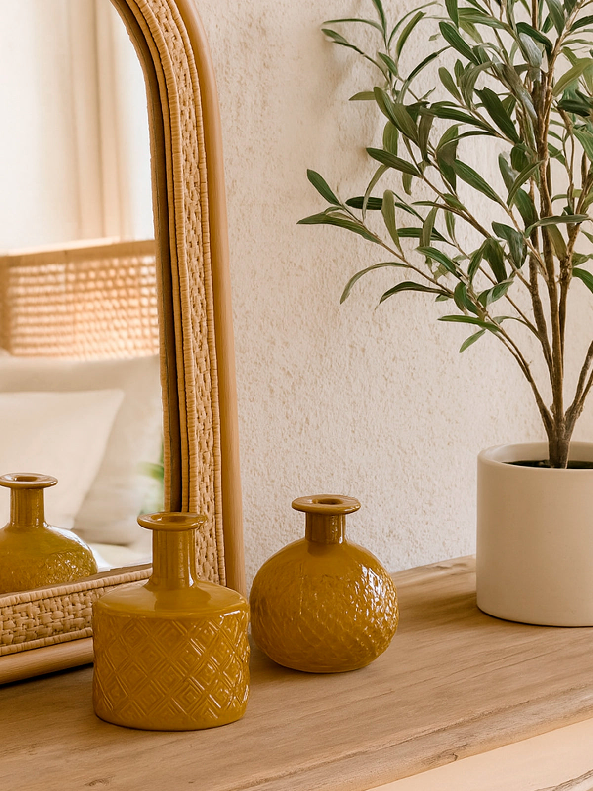 Juego de 3 botellitas Granada de vidrio reciclado en color mostaza