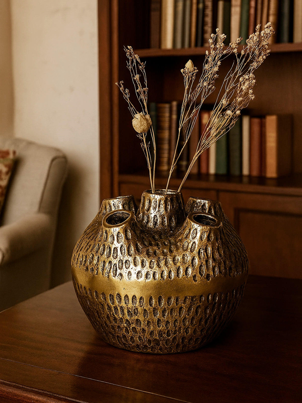Jarrón decorativo de metal dorado antique en forma de coral 20x20 cm — jarrón original elegante