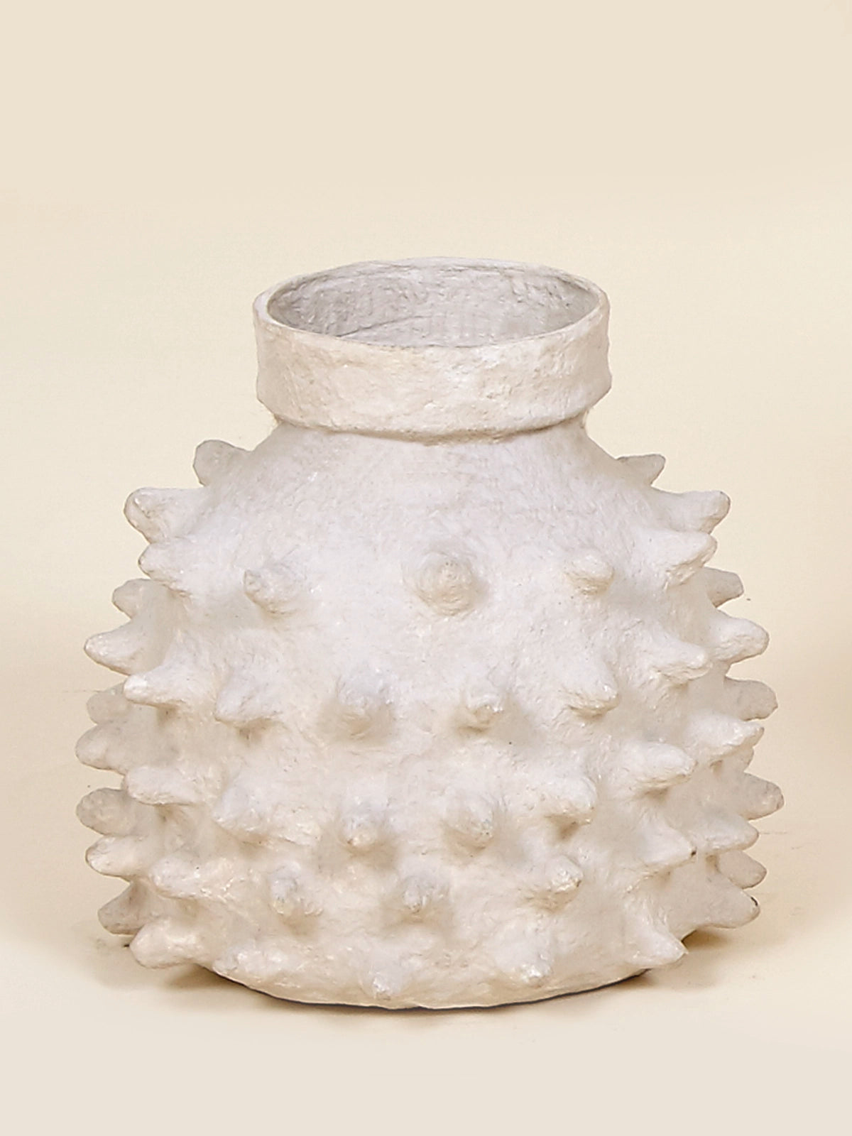 Jarrón púas de tela mache sostenible