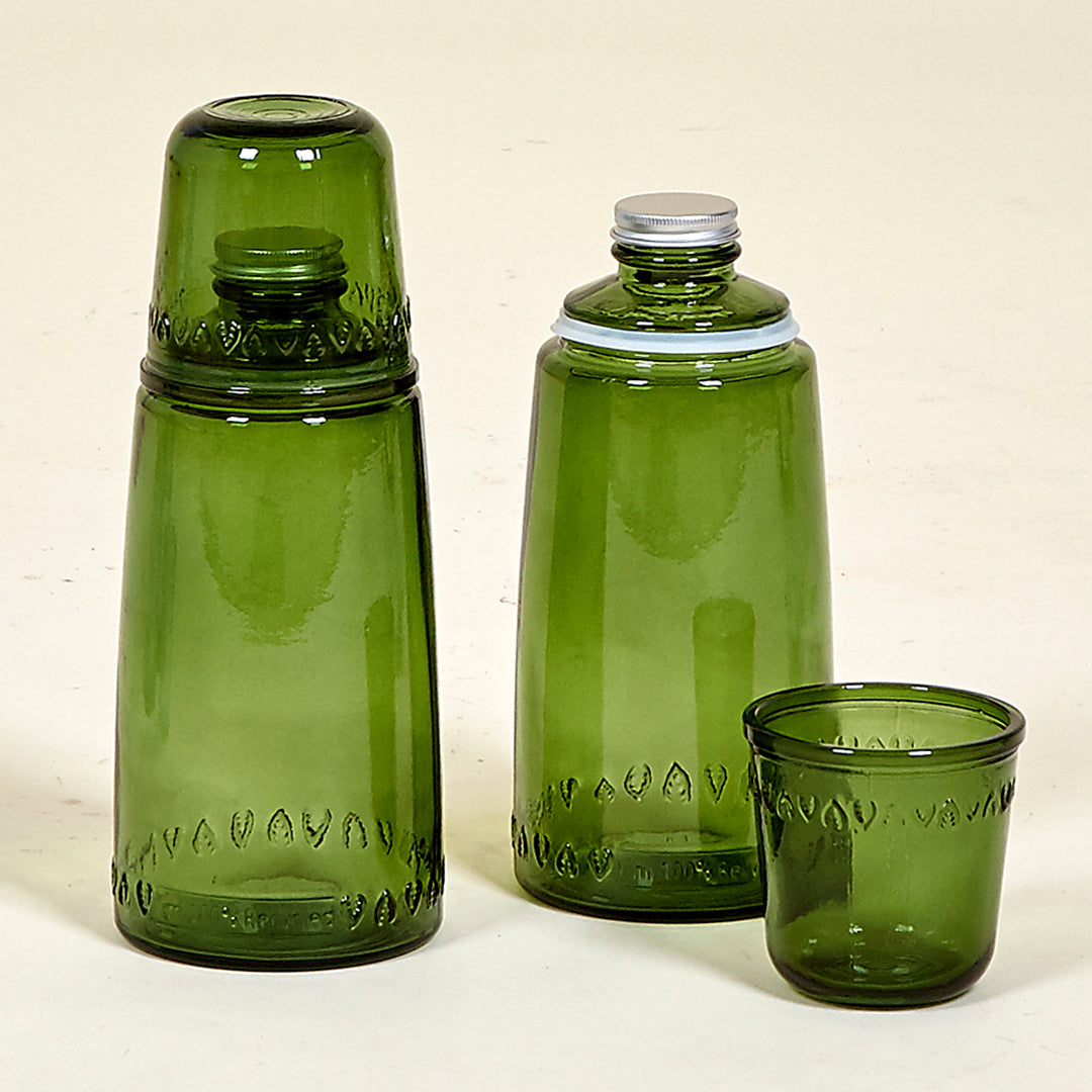 Botella agua con tapón vaso verde