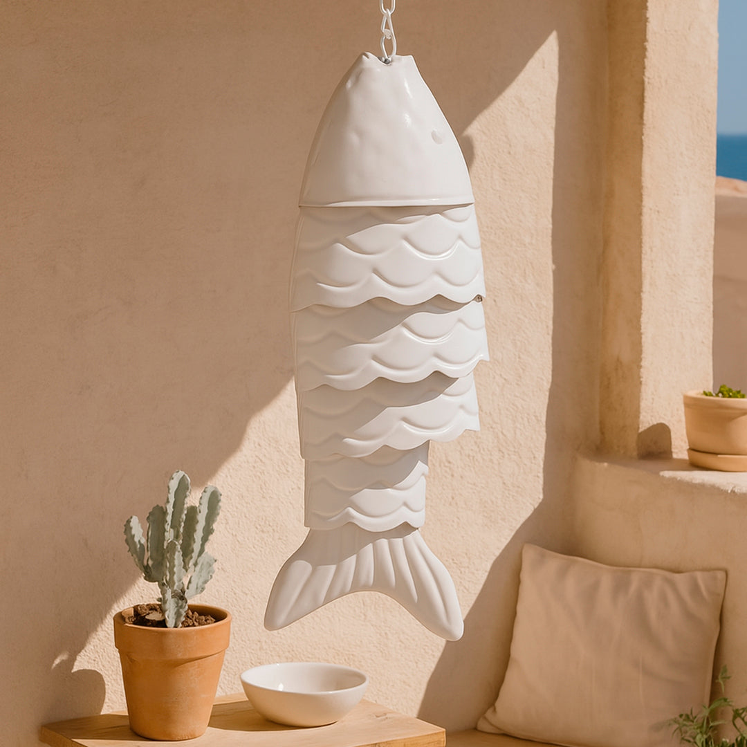 Pez colgante de metal crema deco