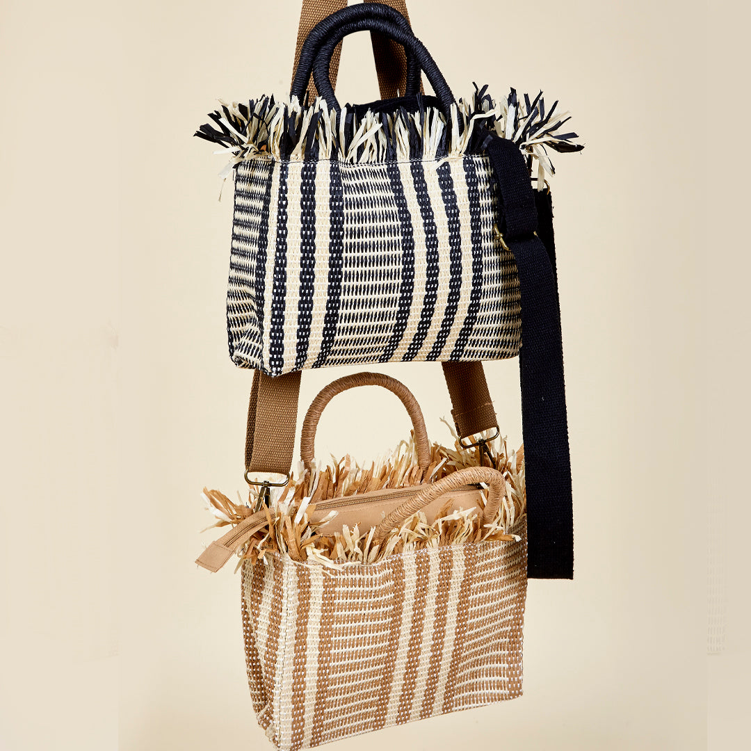Bolso Brisa de paja de papel con asa regulable en negro y beige