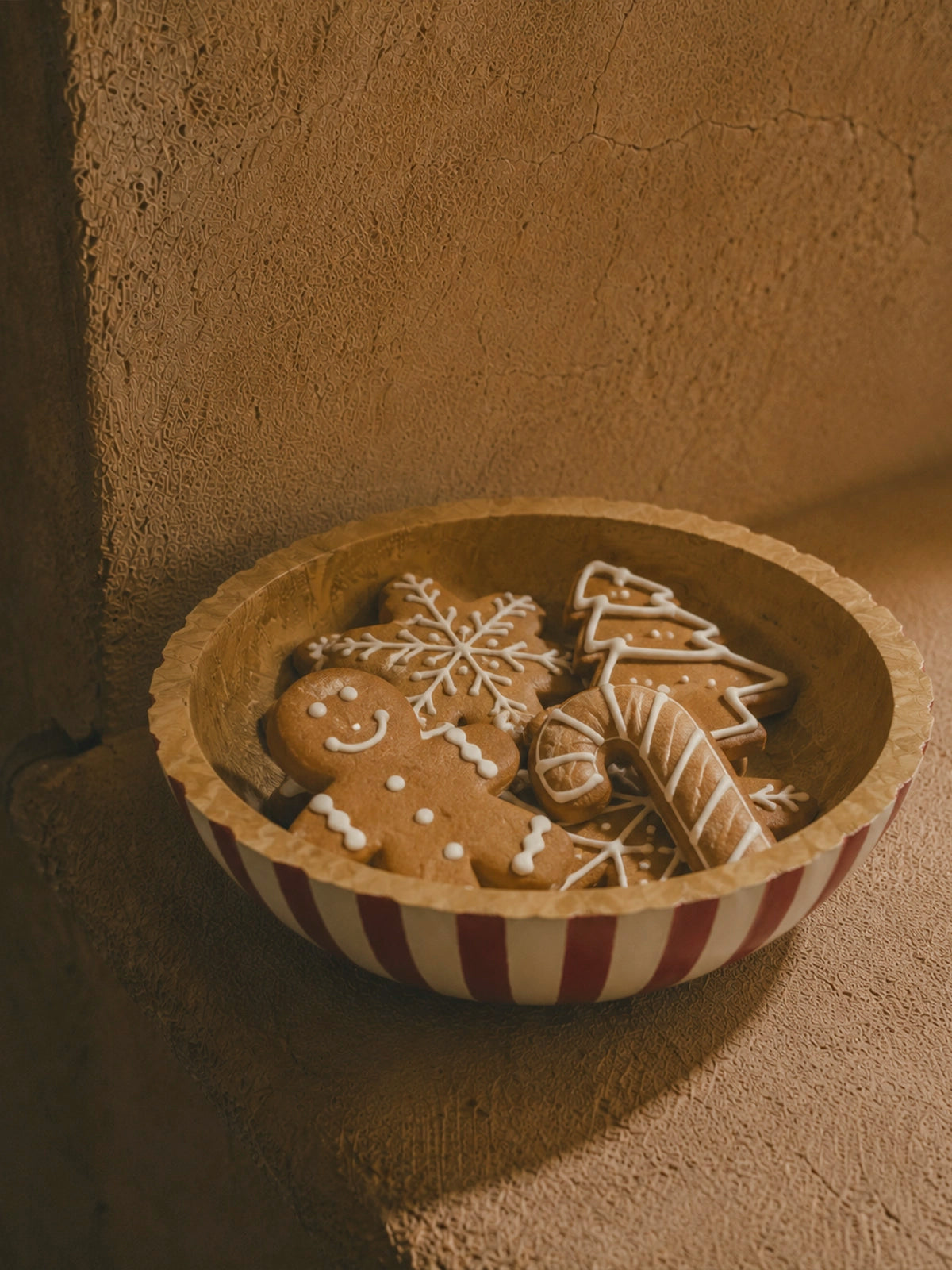 Bol Navideño de Madera de Mango con Rayas Rojas y Blancas – Ø22,5 cm