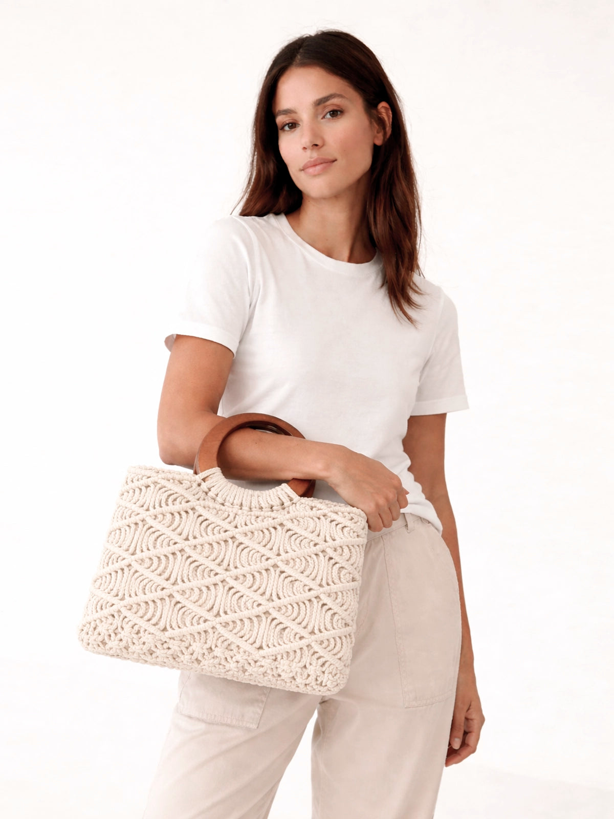 Bolso Bali de crochet artesanal con asas de madera — bolso hecho a mano