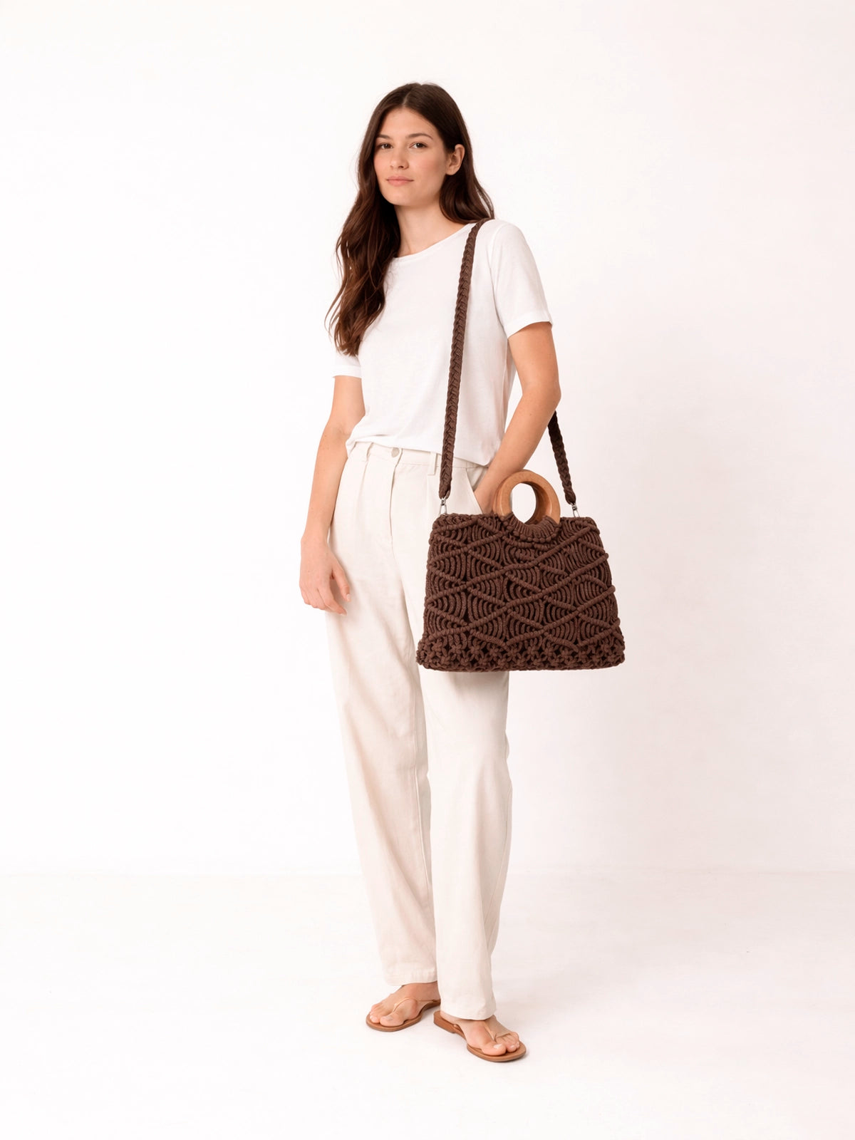 Bolso Bali de crochet artesanal con asas de madera — bolso hecho a mano