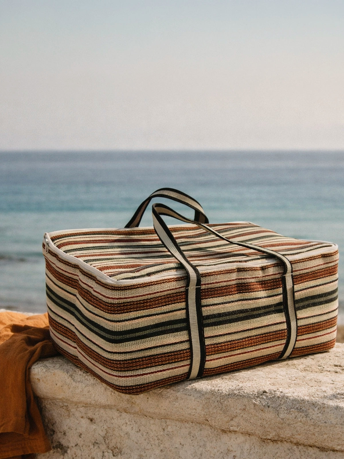 Bolso nevera de playa Caleta de plástico reciclado