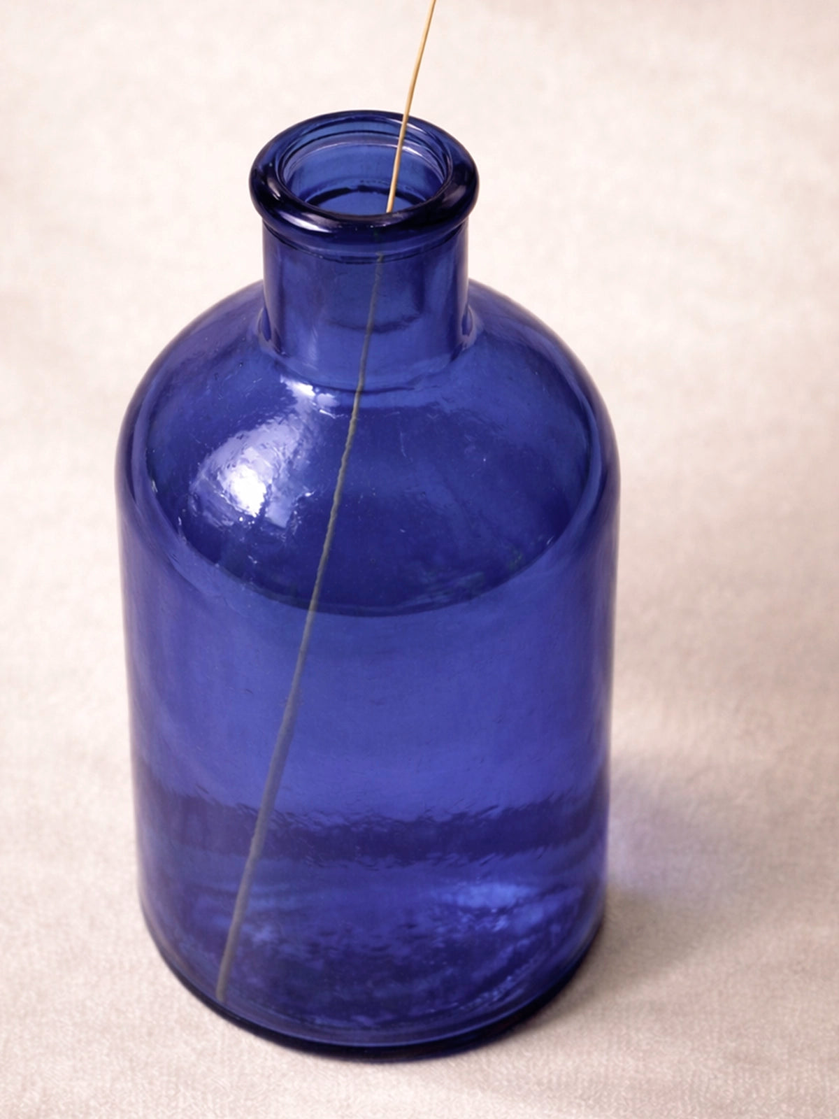 Botella de Farmacia de Vidrio Reciclado Azul | Jarrón Decorativo Vintage y Minimalista
