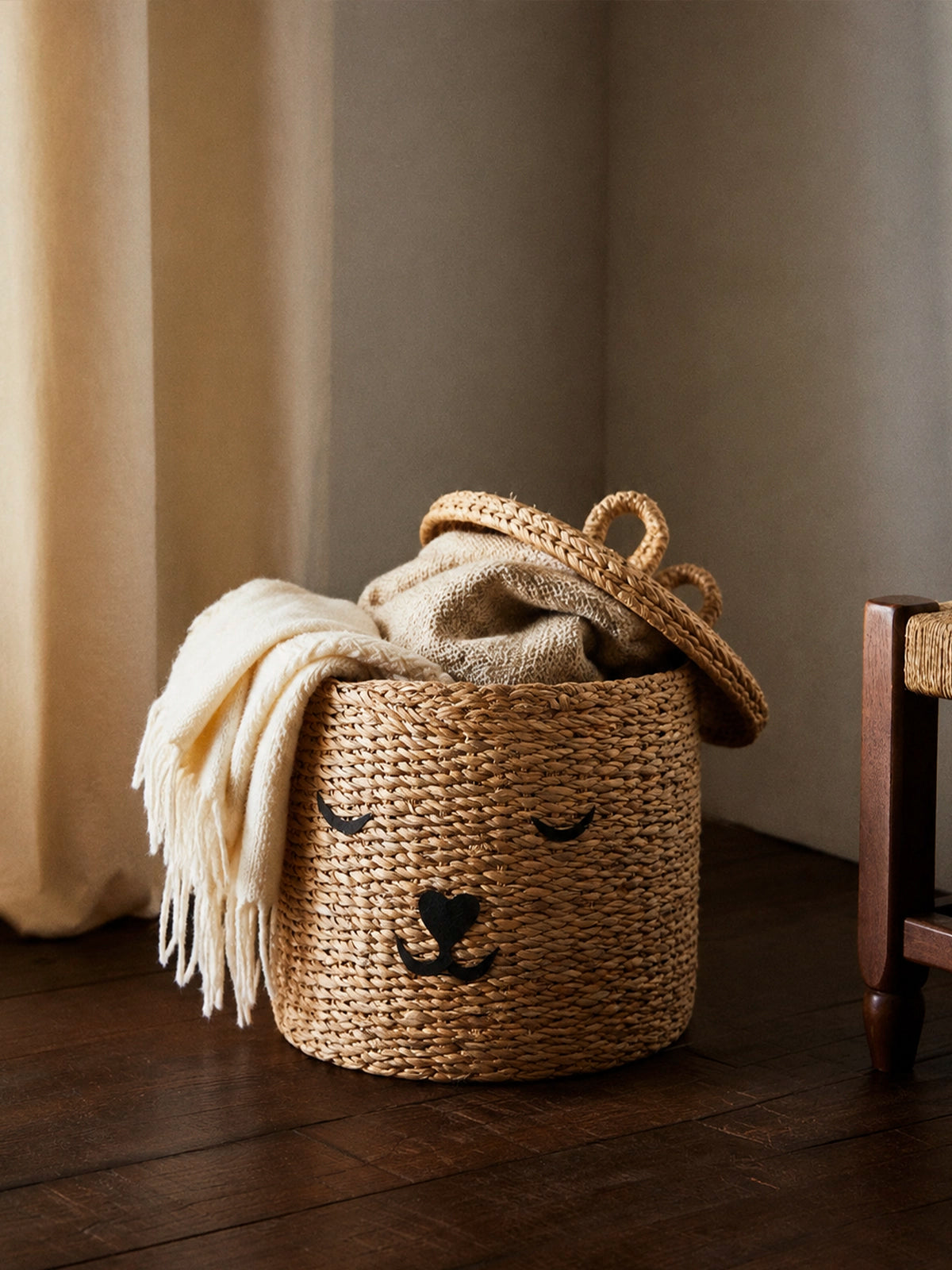 Cesta Oso con tapa y asas de fibra natural Ø25 x H24 cm