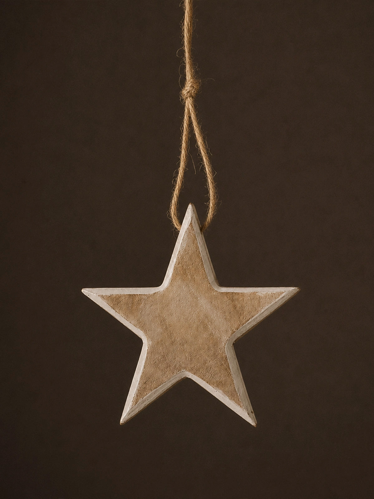 Estrella Navideña Colgante de Madera de Mango – 9 × 9 cm