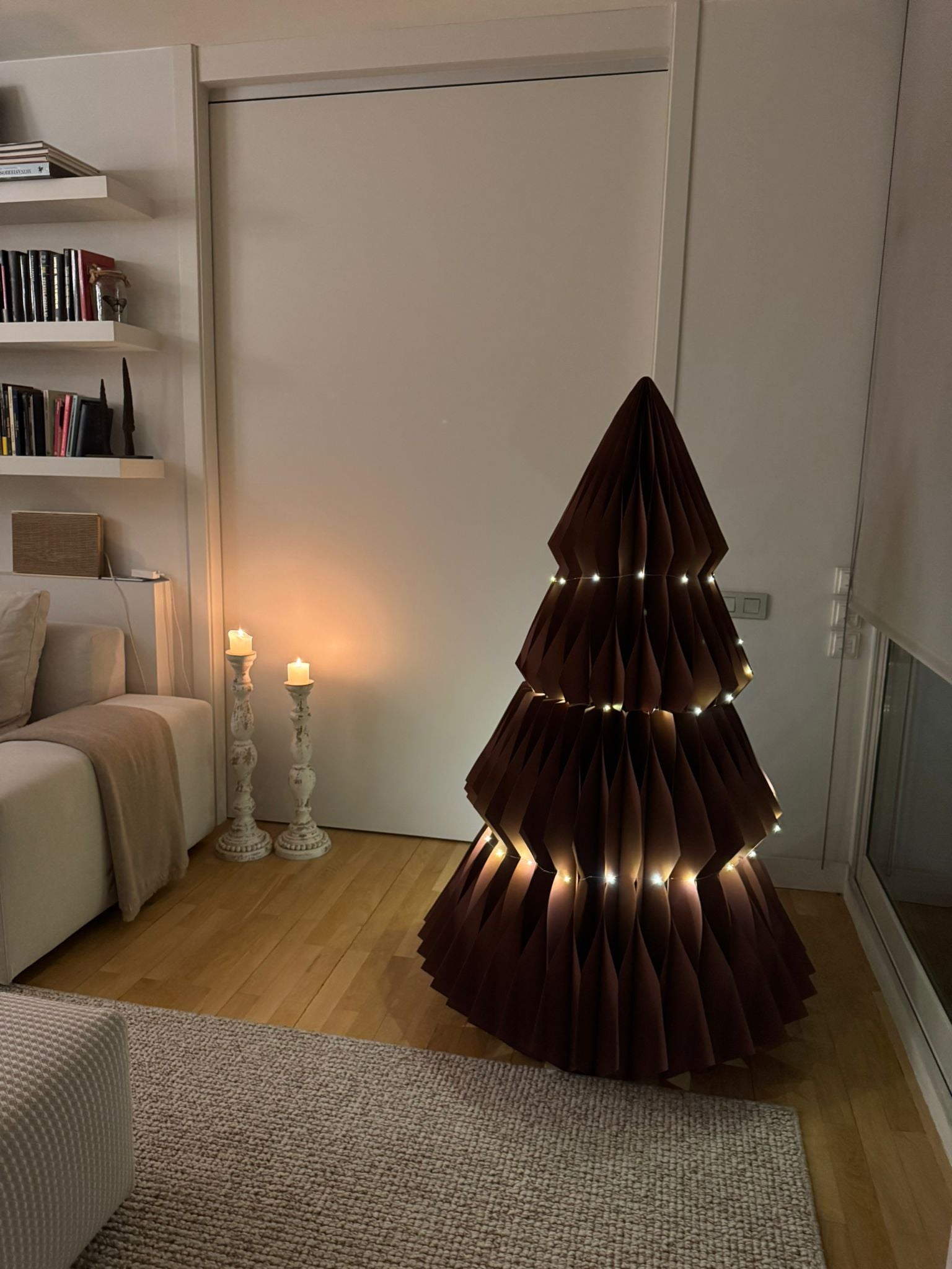 Christmas tree de papel color marrón