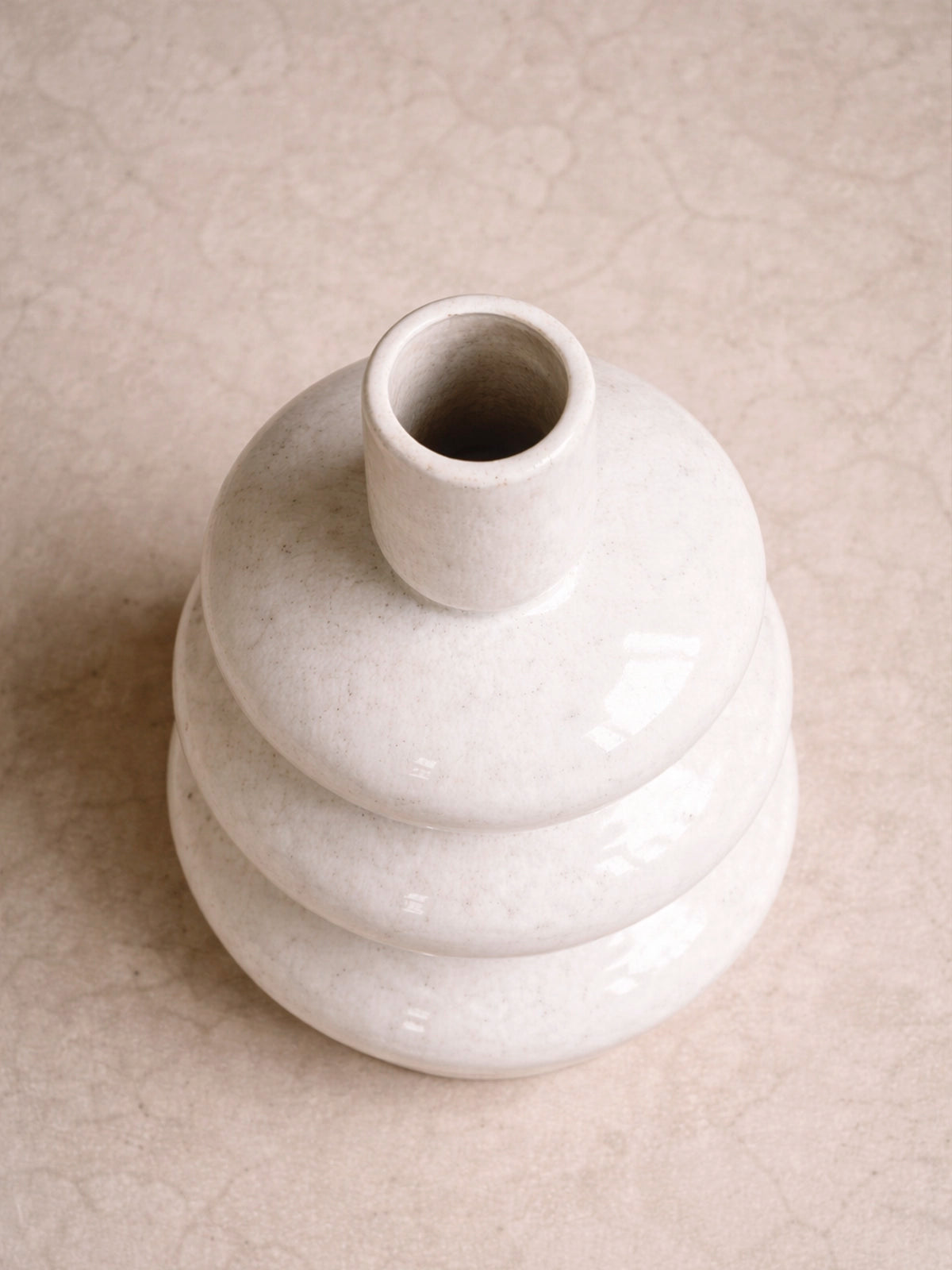 Jarrón de cerámica Berlin decorativo 18x31 cm — jarrón artesanal en tonos neutros