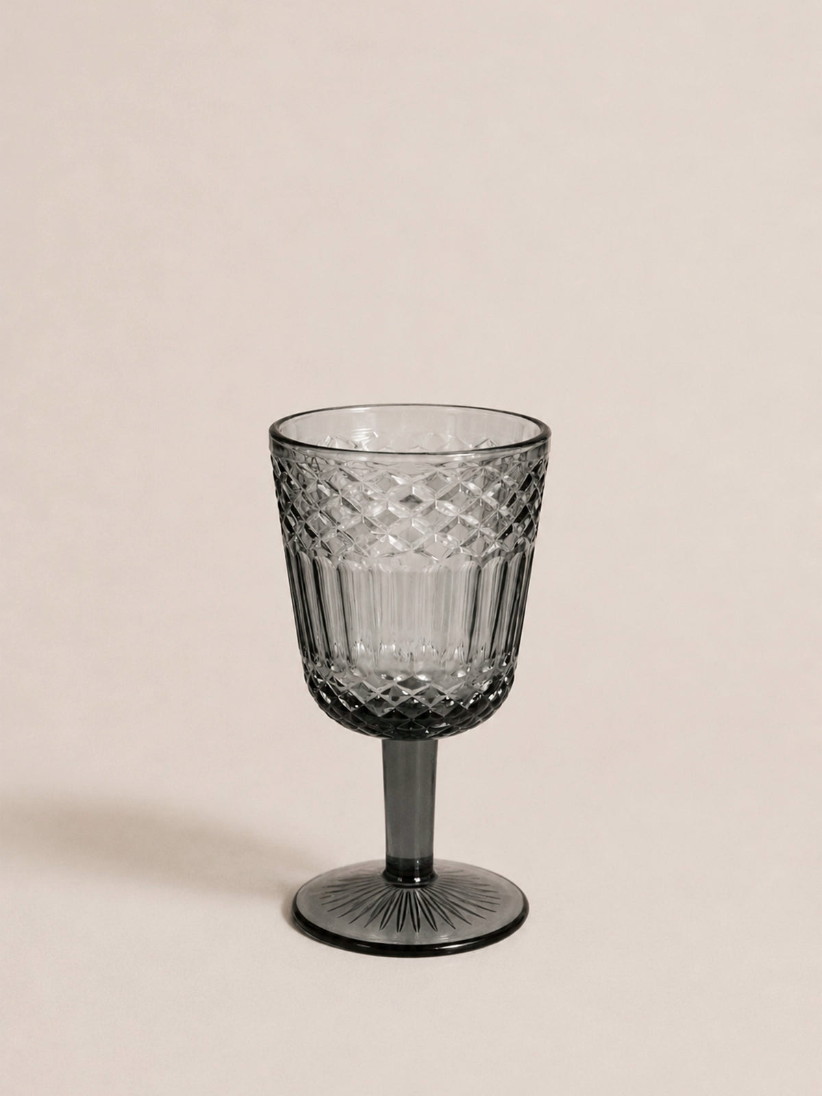 Juego de 12 Copas Humo Vintage de Cristal con Relieve