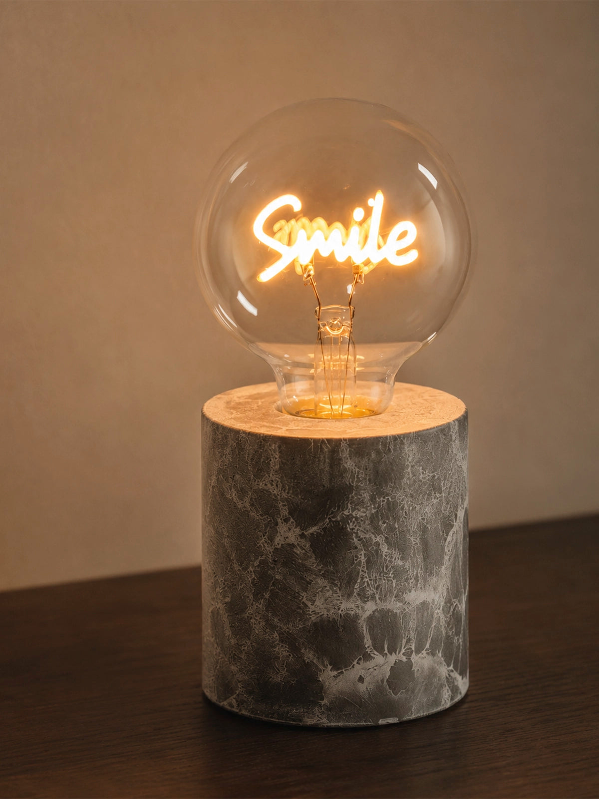 Lámpara Smile LED decorativa con luz cálida y temporizador
