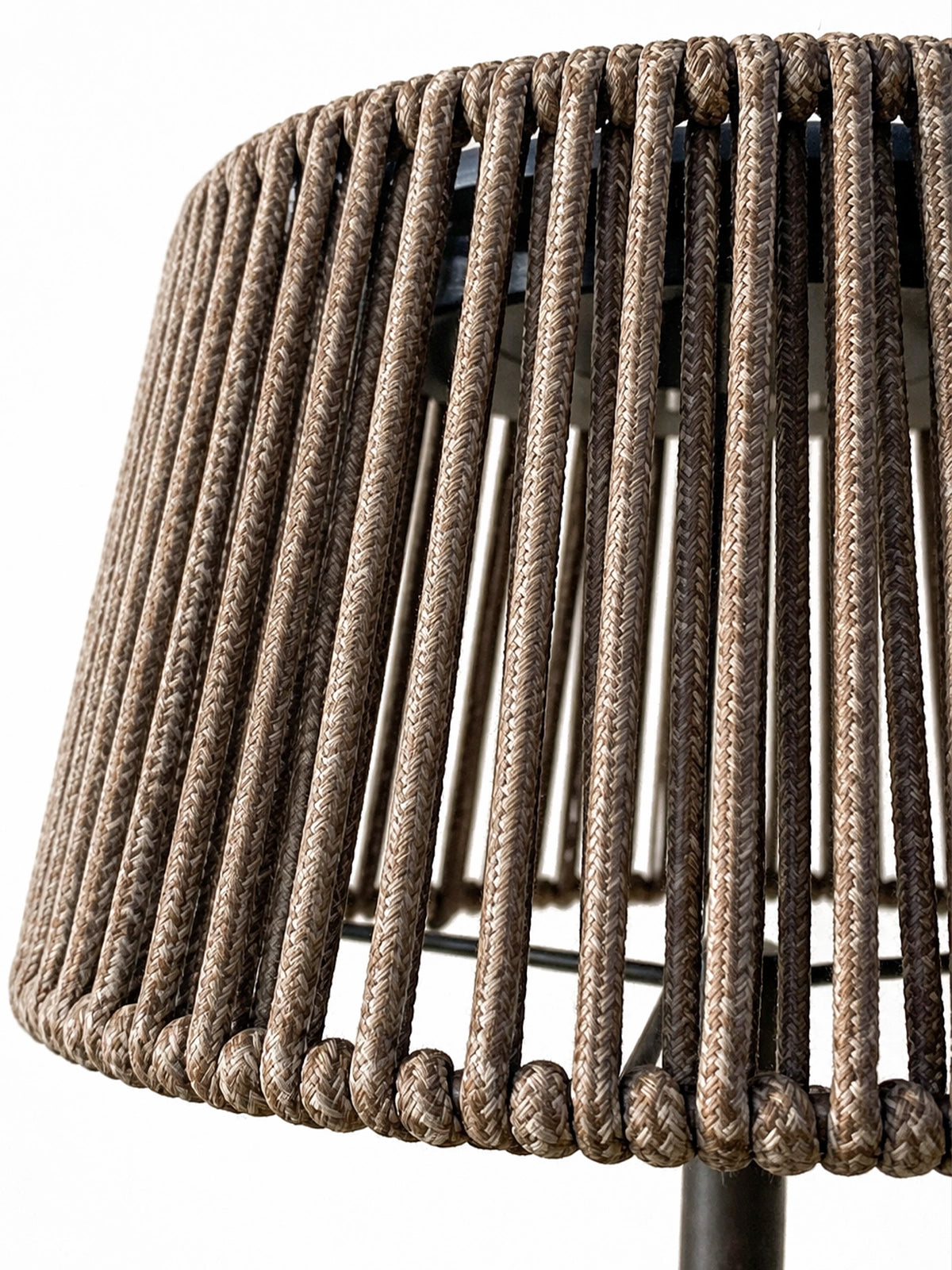 Lámpara de pie solar exterior Solaia de cuerda y metal – 45 x 164 cm