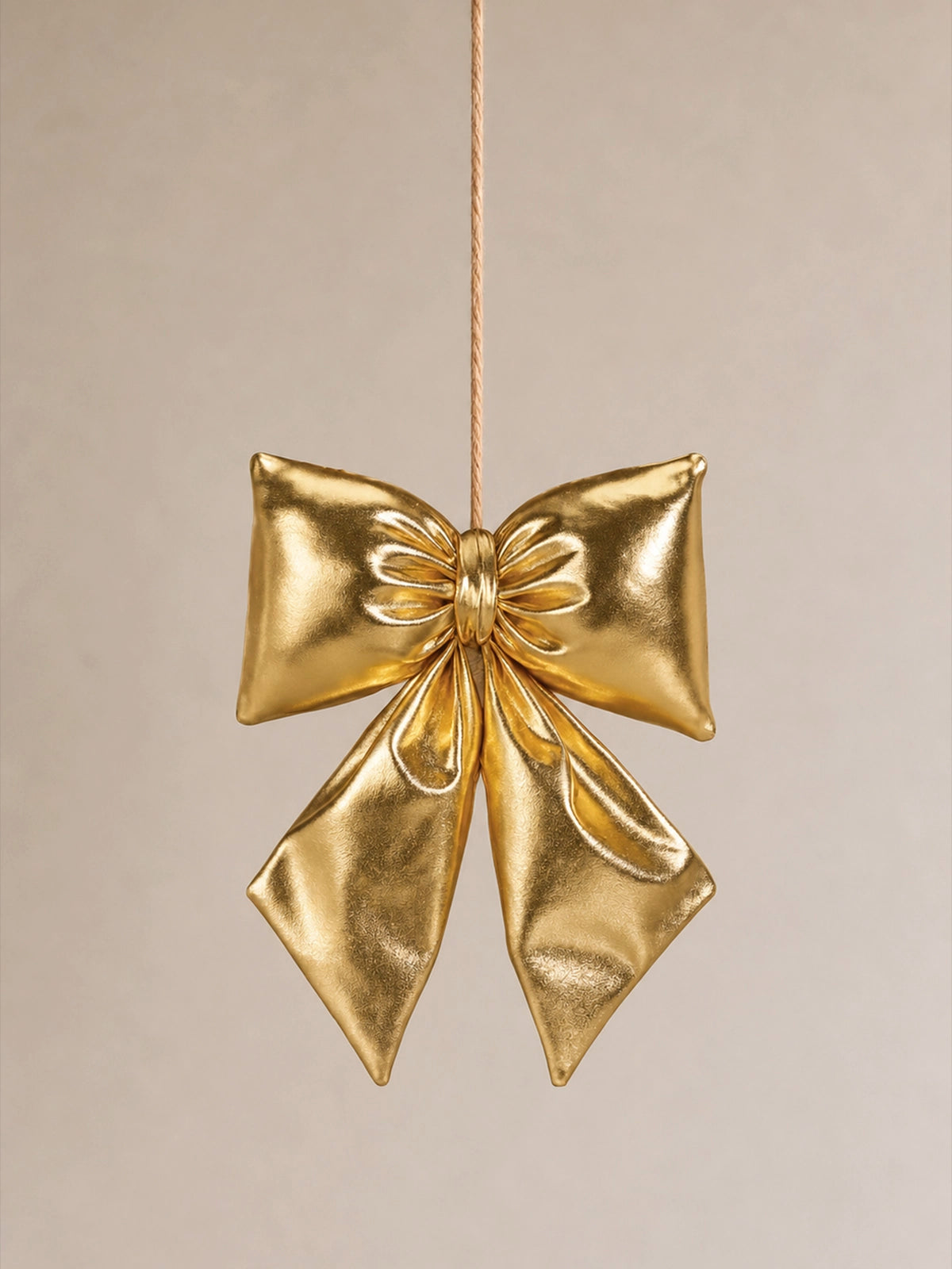 Lazo Navideño Colgante Acolchado de Poliéster Dorado – 20 cm