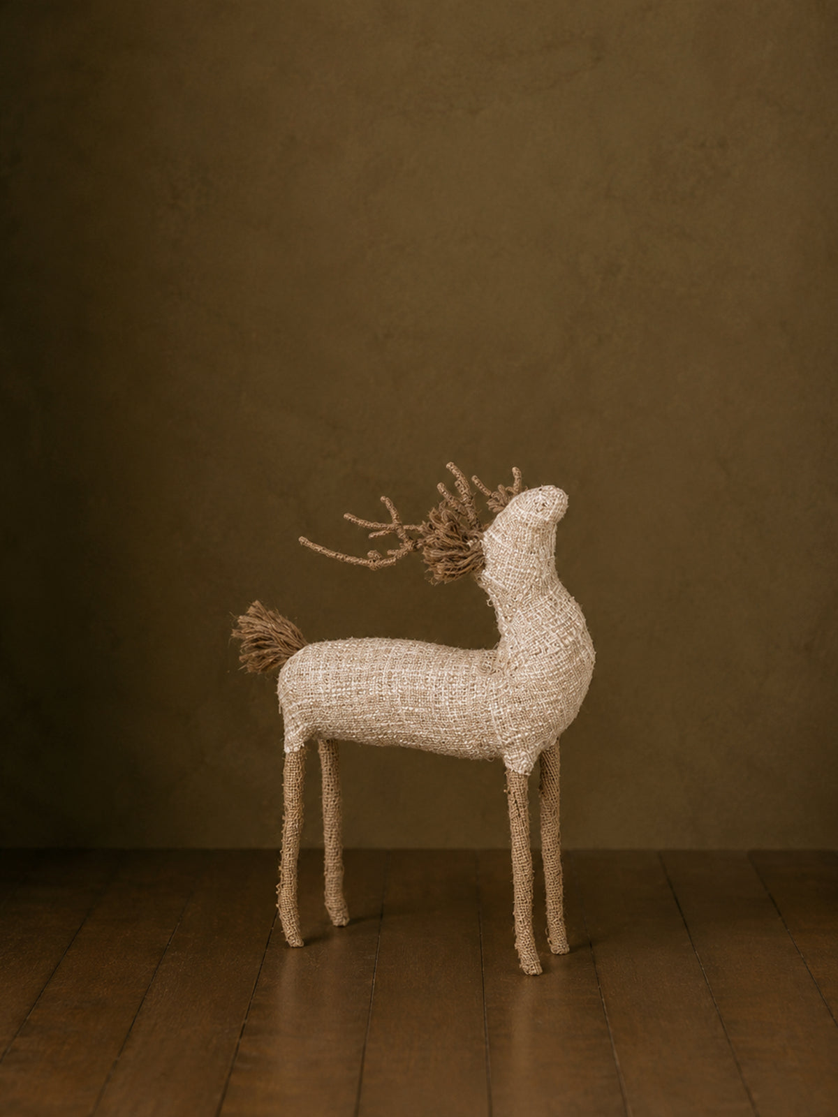 Reno Navideño de Papel Maché y Lúrex Blanco y Dorado 25 cm