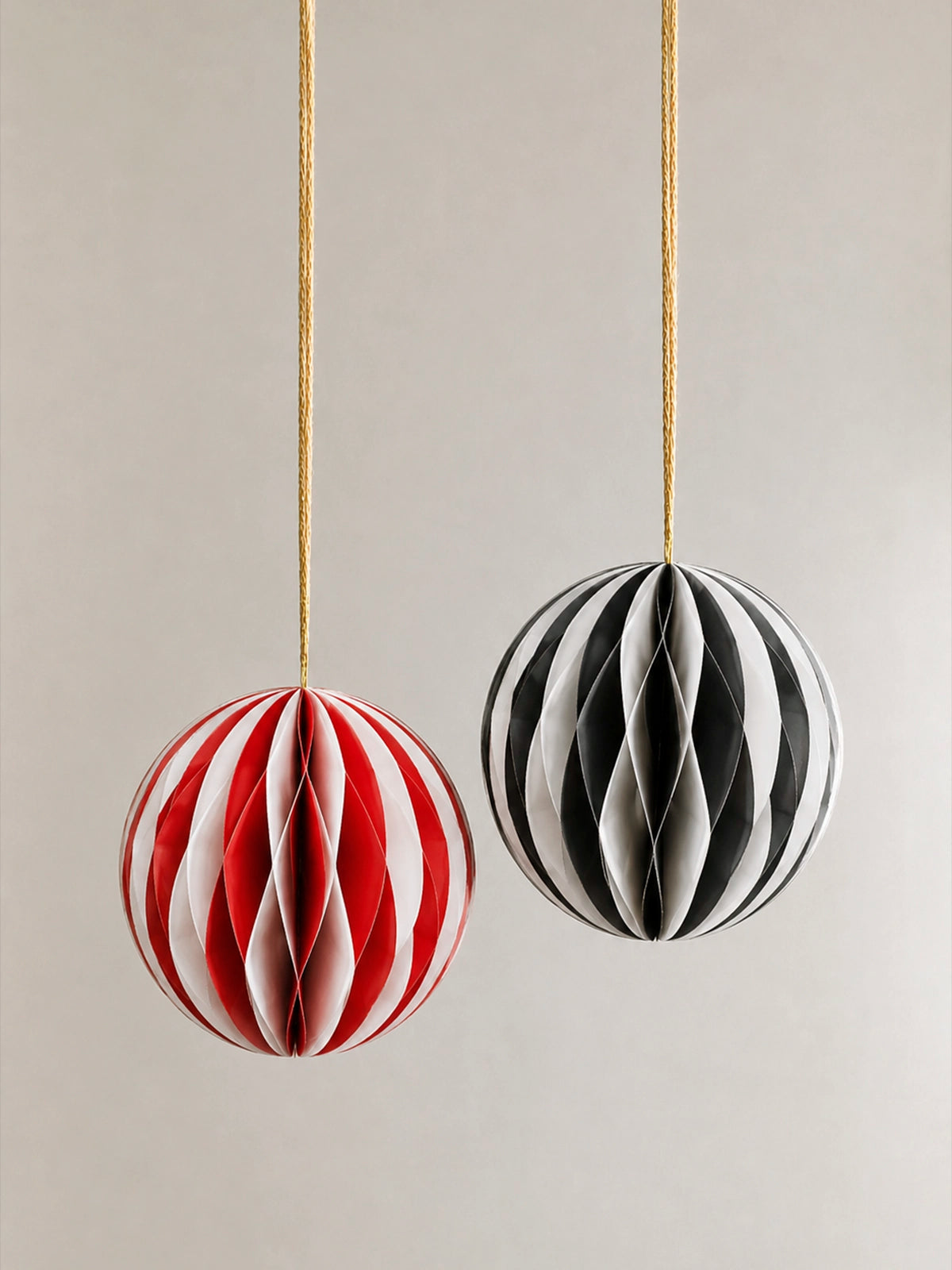 Set de 6 Bolas de Navidad de Papel – Rojo y Negro Ø25 cm