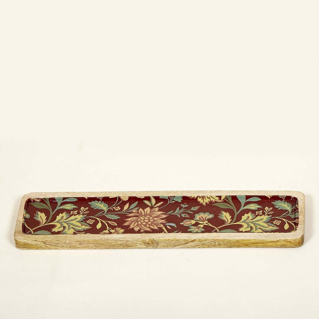 Bandeja alargada de madera de mango con estampado de flores en color burdeos