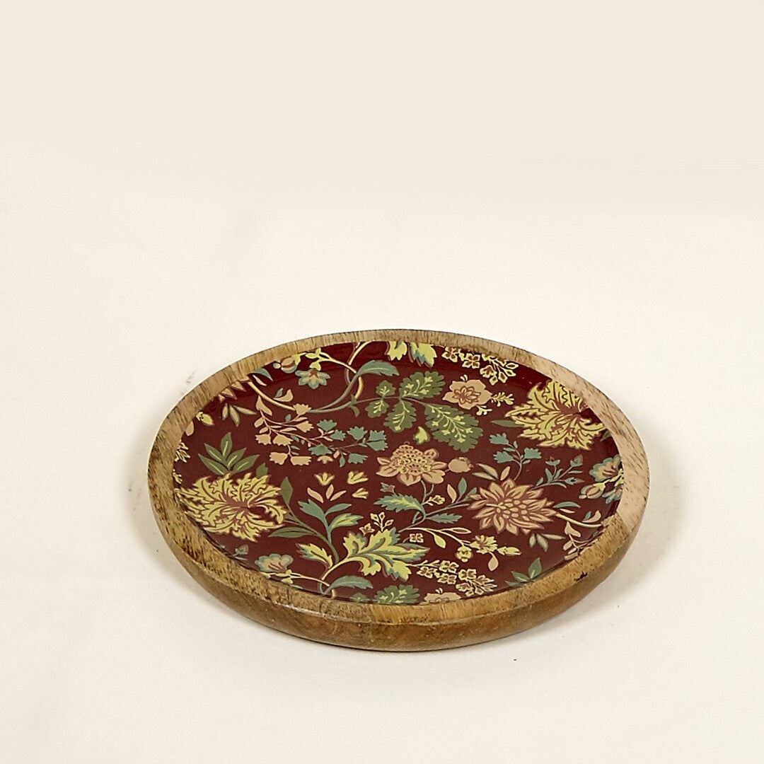 Platito de madera de mango con estampado de flores en color burdeos