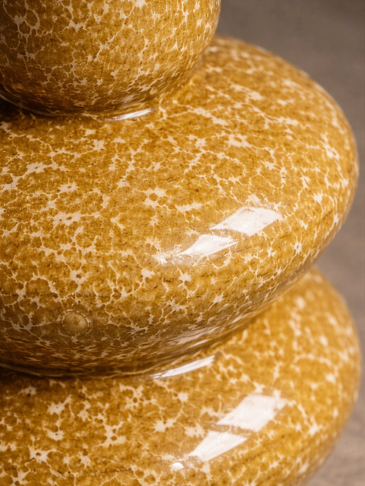 Jarrón de cerámica Dublín color midas 18x31 cm — jarrón decorativo escultórico