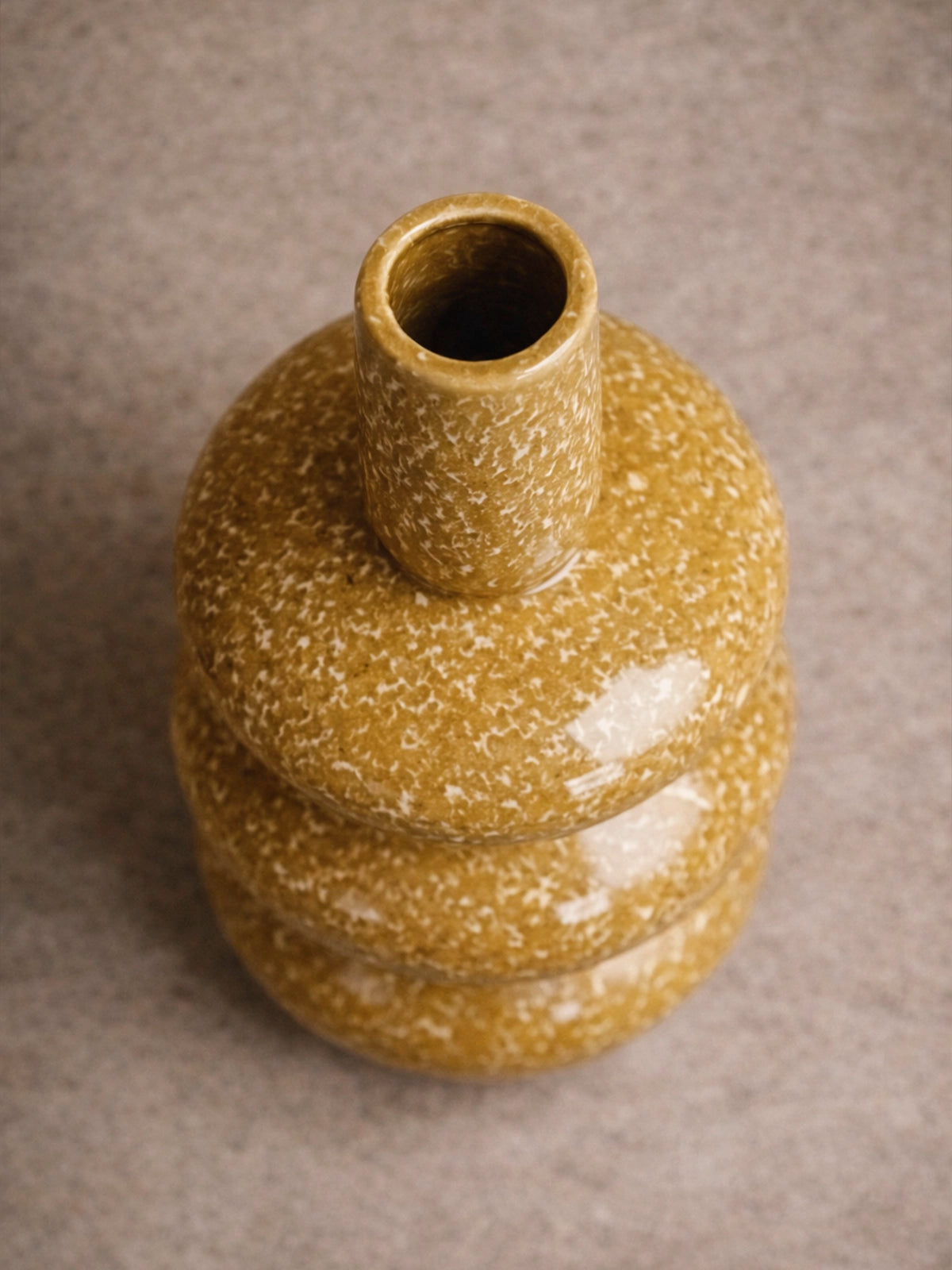 Jarrón de cerámica Dublín color midas 18x31 cm — jarrón decorativo escultórico