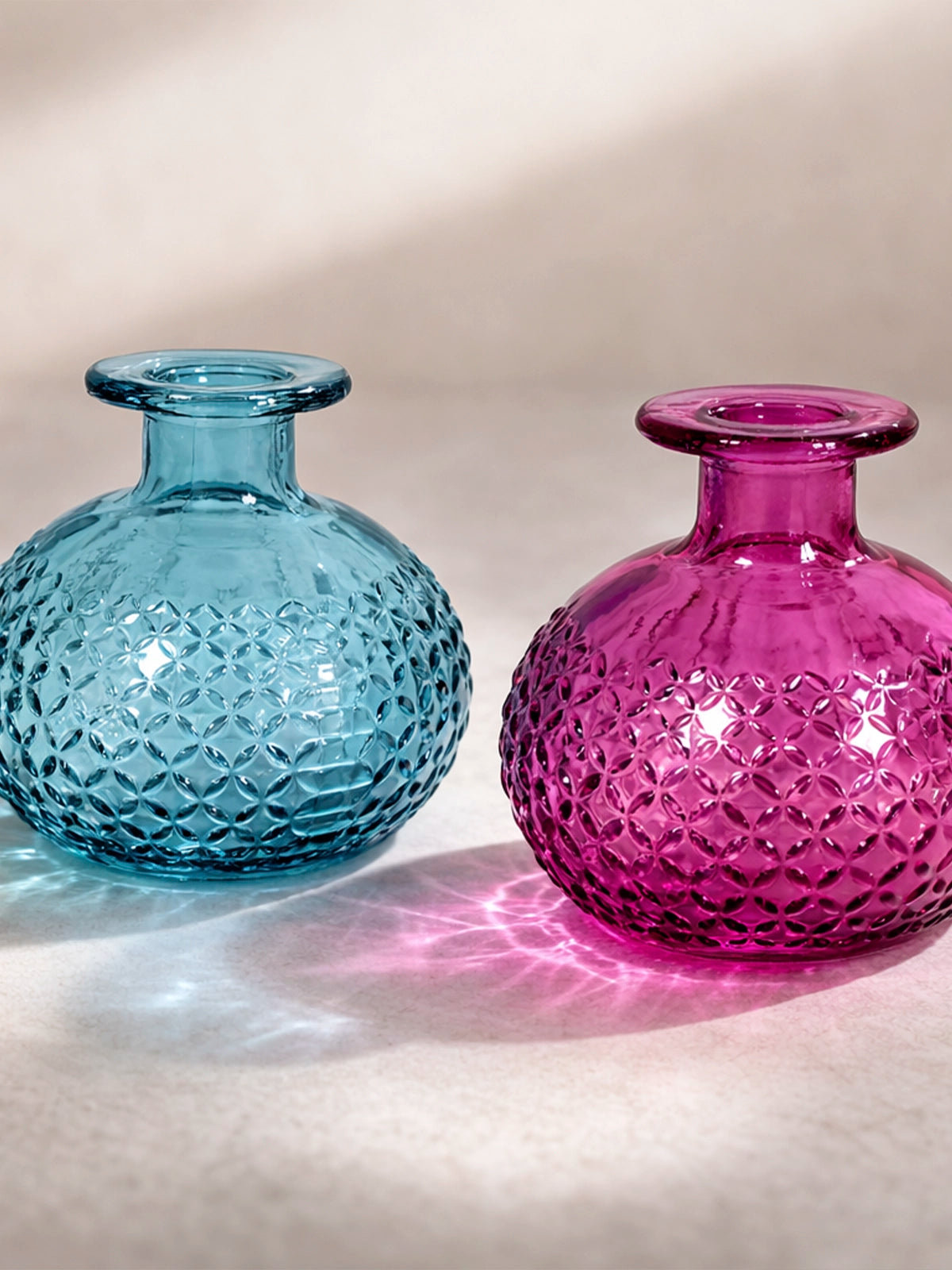 Juego de 3 botellitas decorativas Granada multicolor de vidrio reciclado 12 cm — set sostenible sin plomo