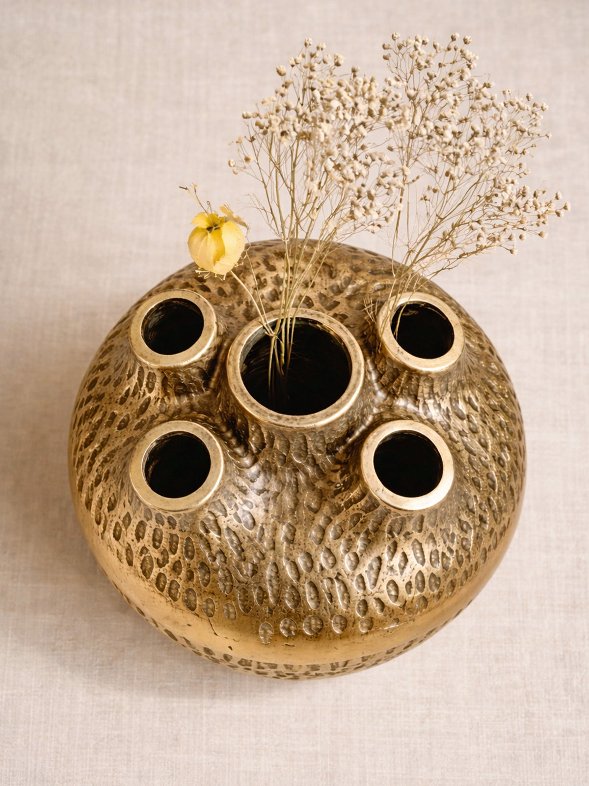 Jarrón decorativo de metal dorado antique en forma de coral 20x20 cm — jarrón original elegante