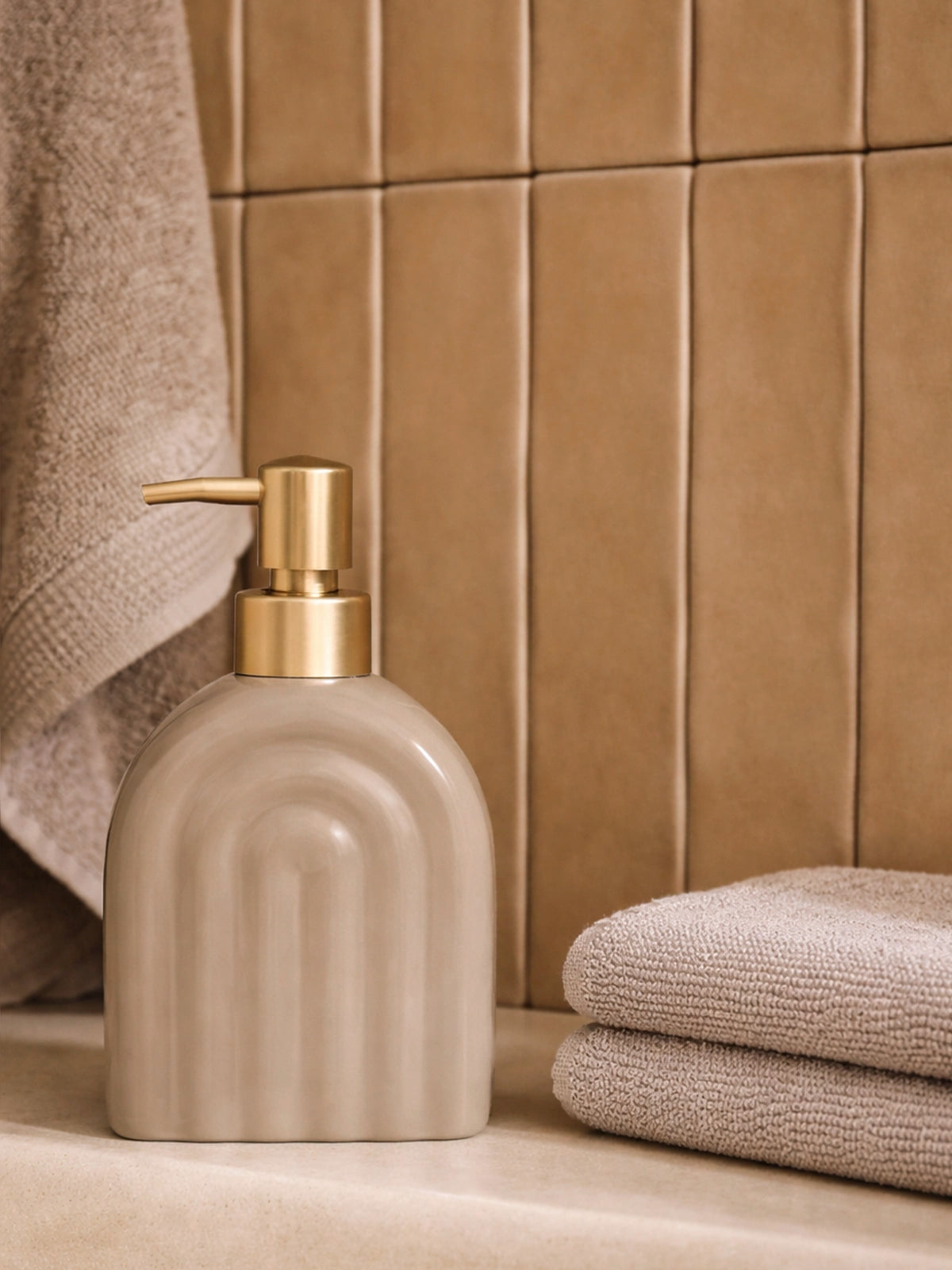 Dosificador de jabón de gres diseño arco