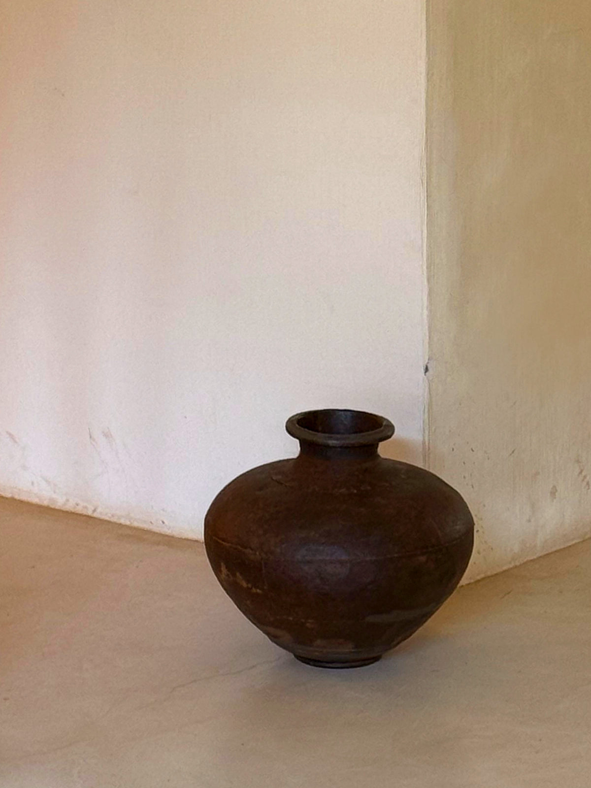 Jarrón metal vintage efecto antic